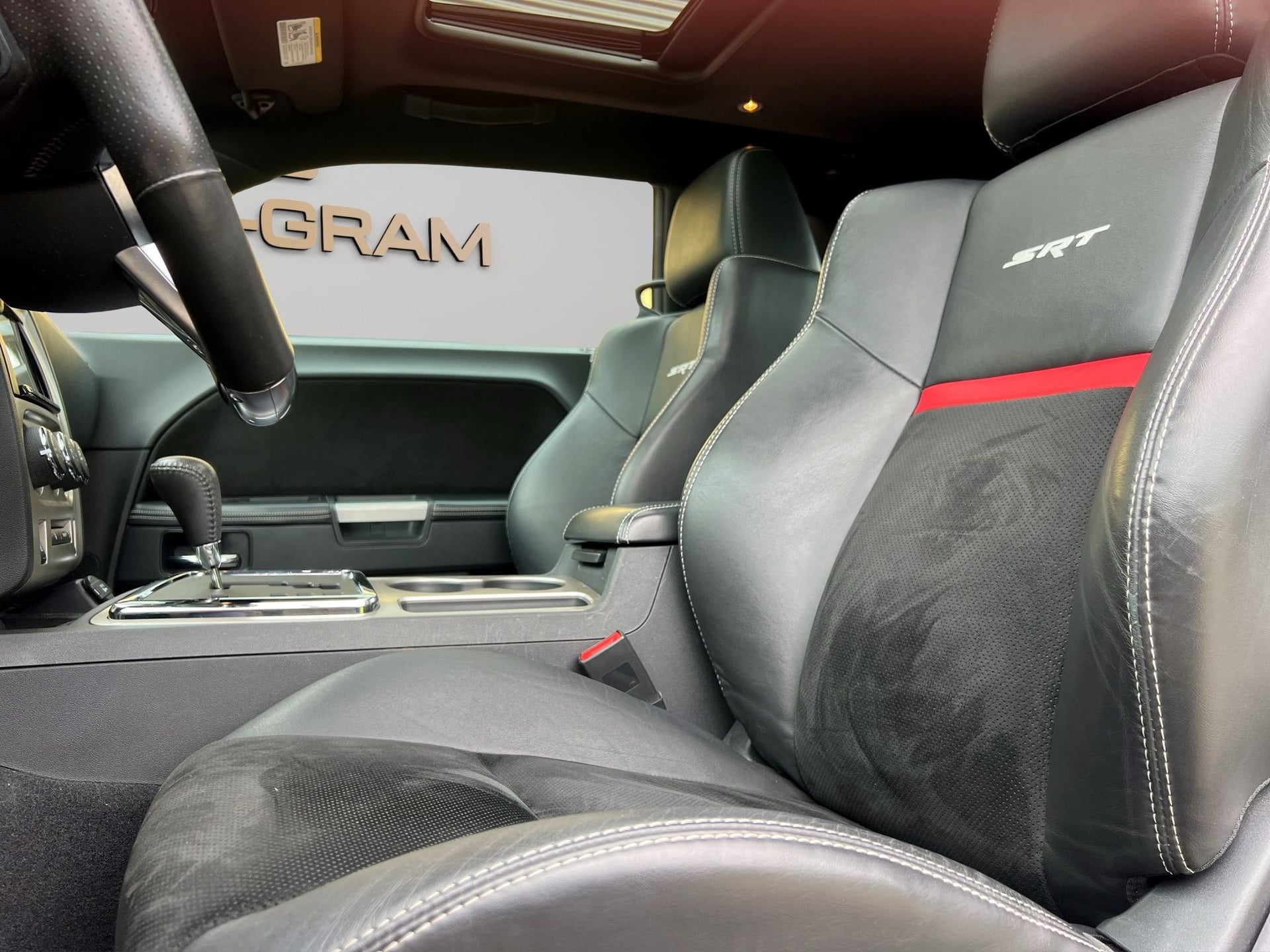 Dodge Challenger SRT8 6.4 HEMI – Bild 12