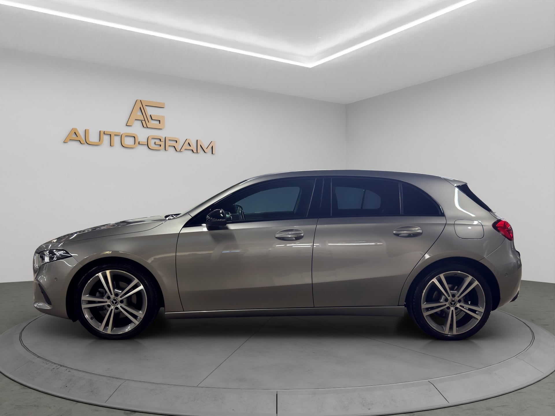 Mercedes-Benz A 200 d 8G-DCT – Bild 2