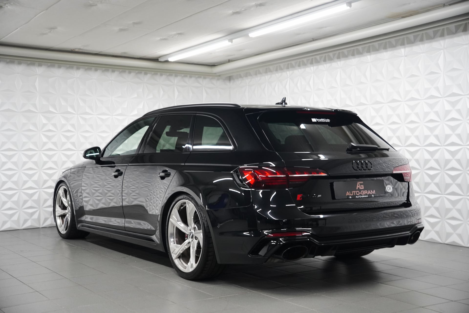 Audi RS4 Avant 2.9 TFSI quattro tiptronic – Bild 3