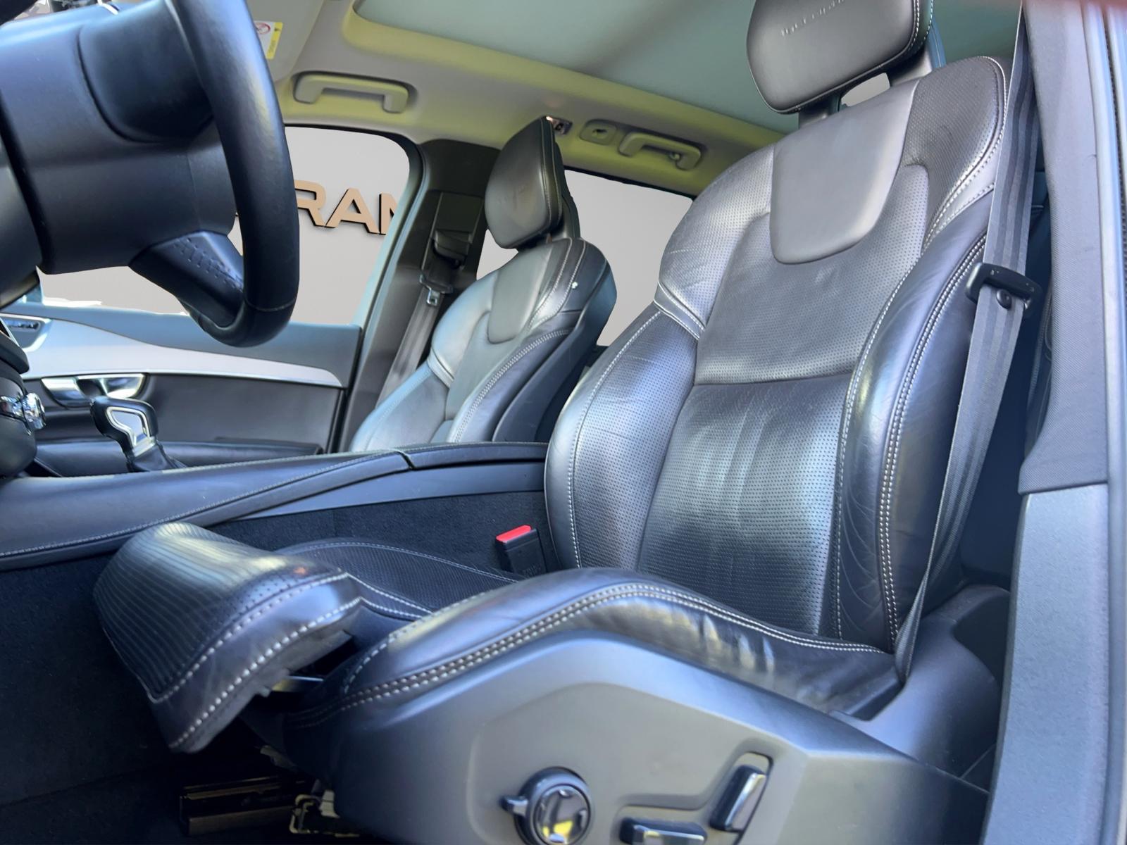 Volvo XC90 D5 AWD Inscription Geartronic – Bild 12