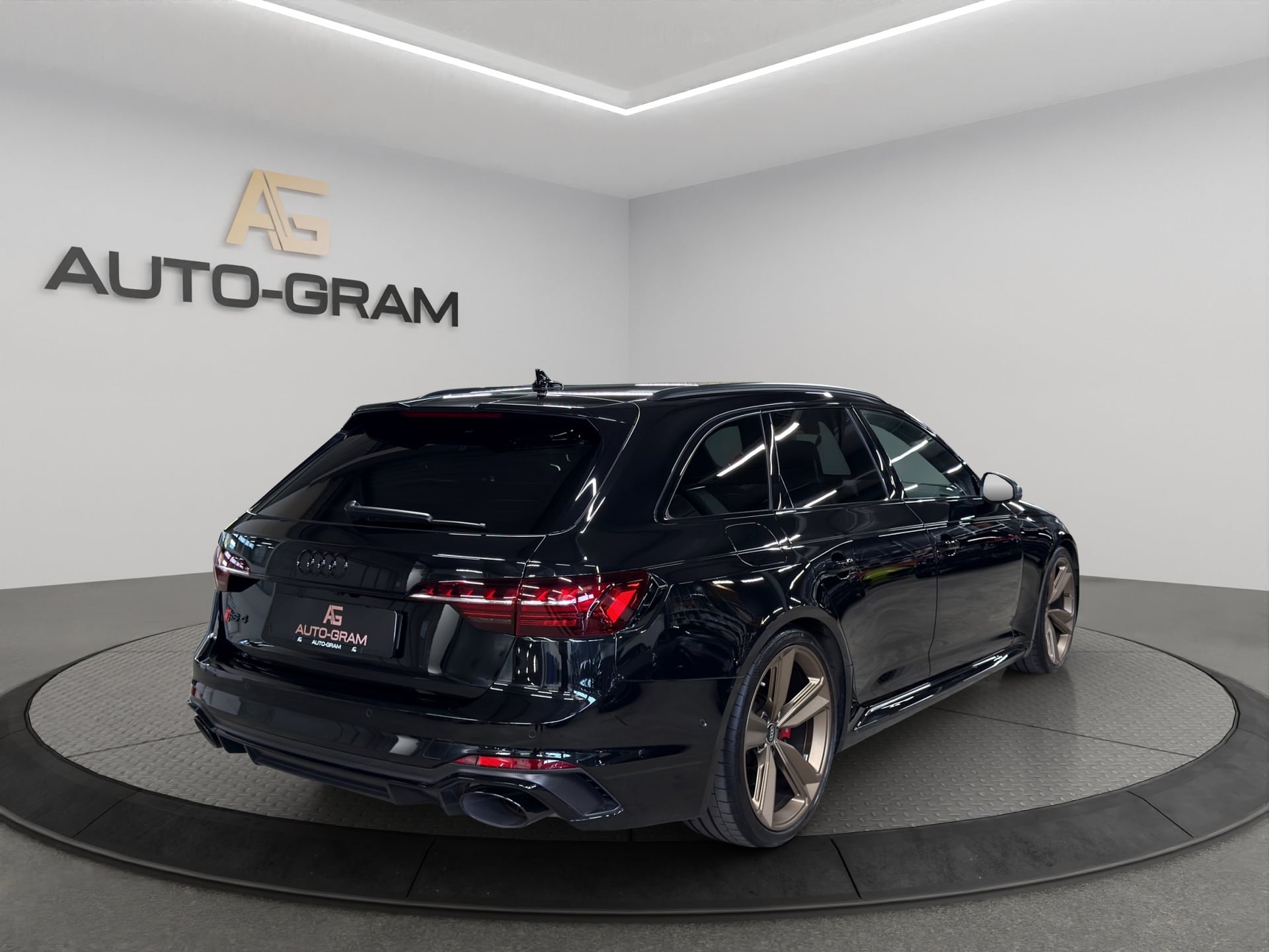 Audi RS4 Avant quattro tiptronic – Bild 5
