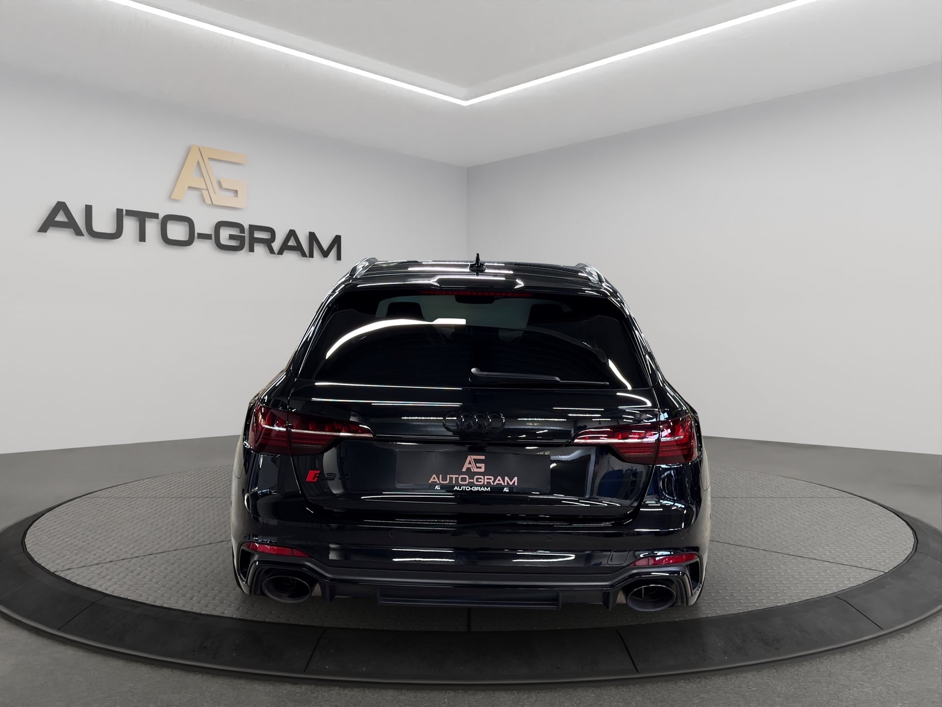 Audi RS4 Avant quattro tiptronic – Bild 4