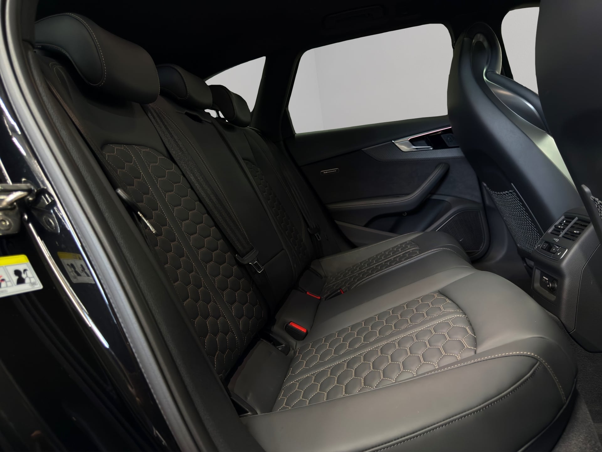 Audi RS4 Avant quattro tiptronic – Bild 30
