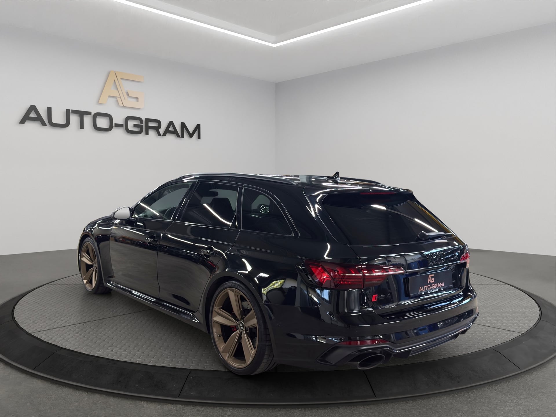 Audi RS4 Avant quattro tiptronic – Bild 3