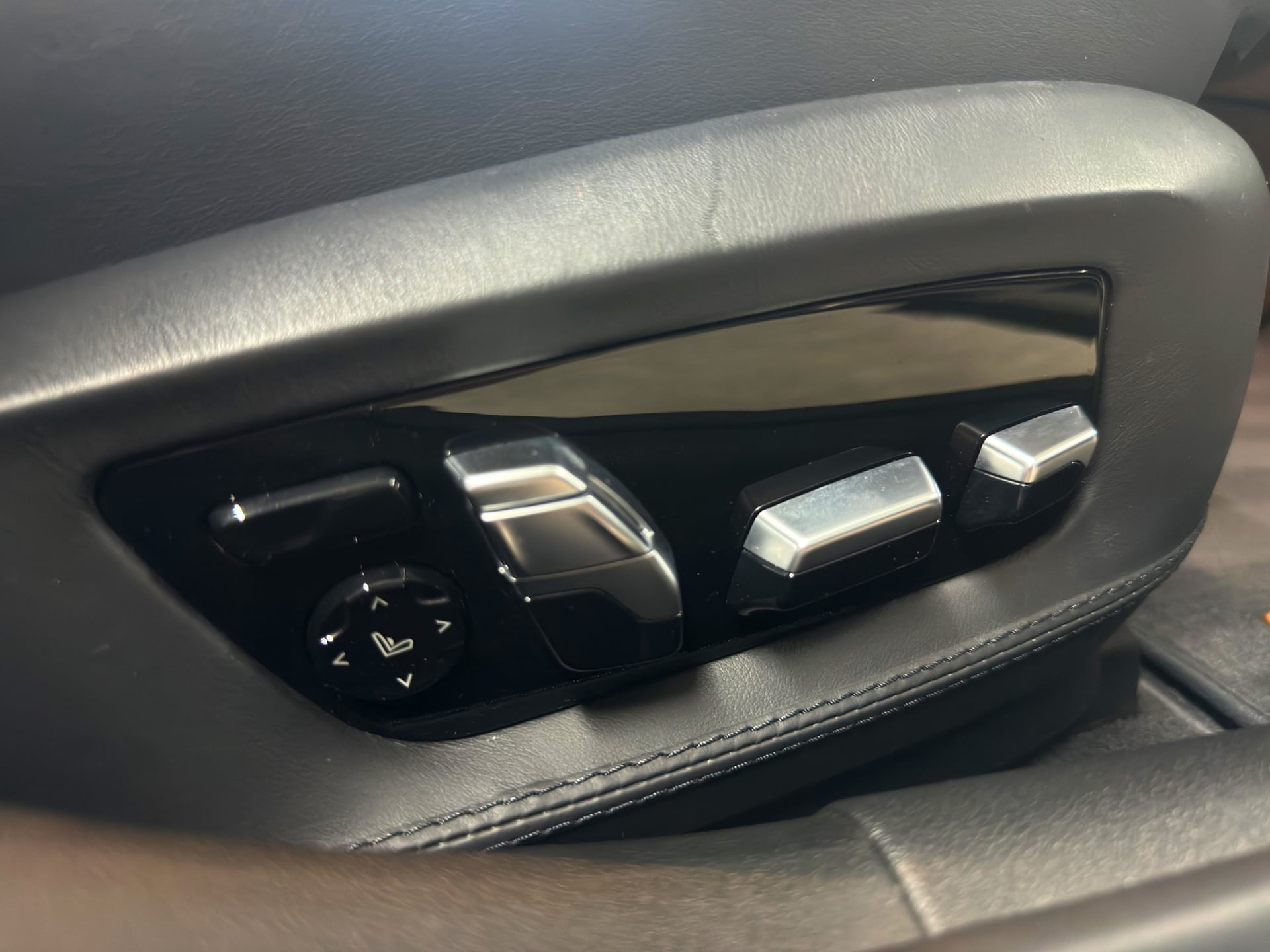 BMW Alpina 5 Series B5 BiTurbo Touring 4.4 V8 xDrive Switch-Tronic – Bild 24