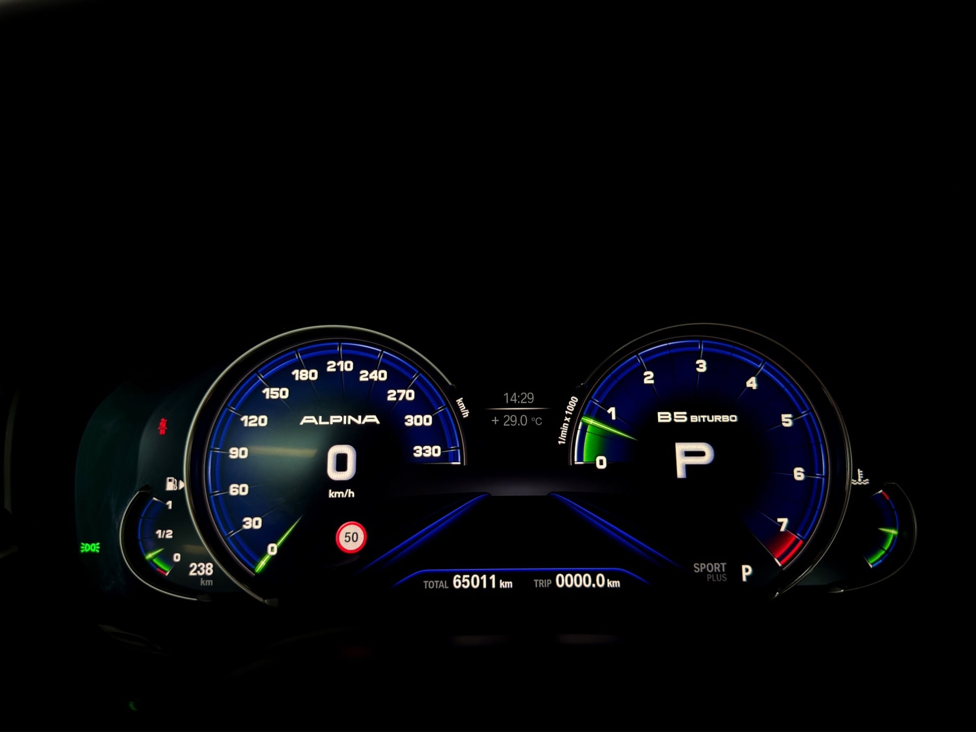 BMW Alpina 5 Series B5 BiTurbo Touring 4.4 V8 xDrive Switch-Tronic – Bild 17