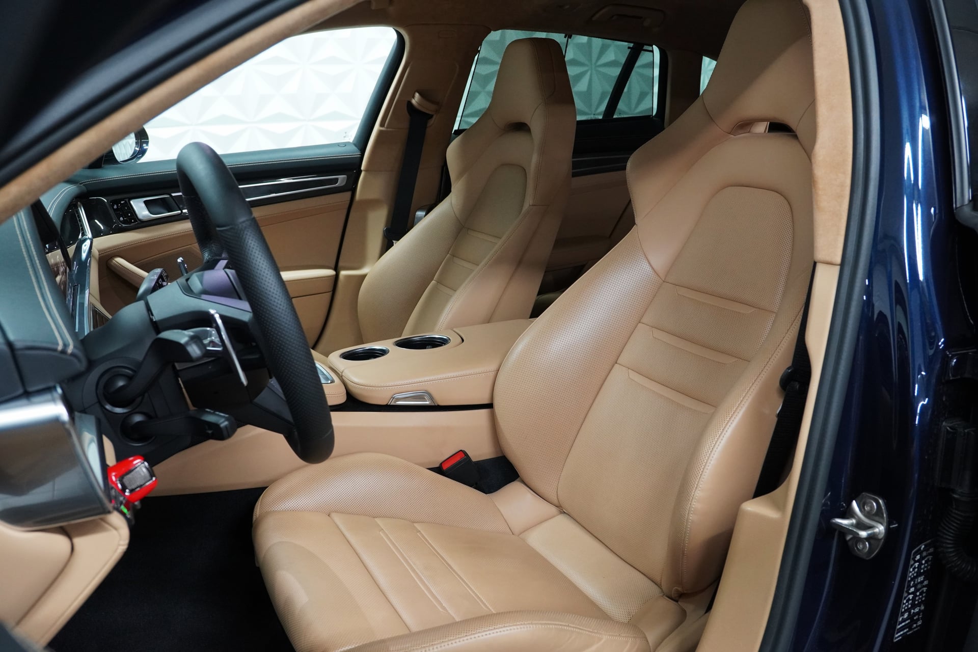 Porsche Panamera GTS Sport Turismo PDK – Bild 26