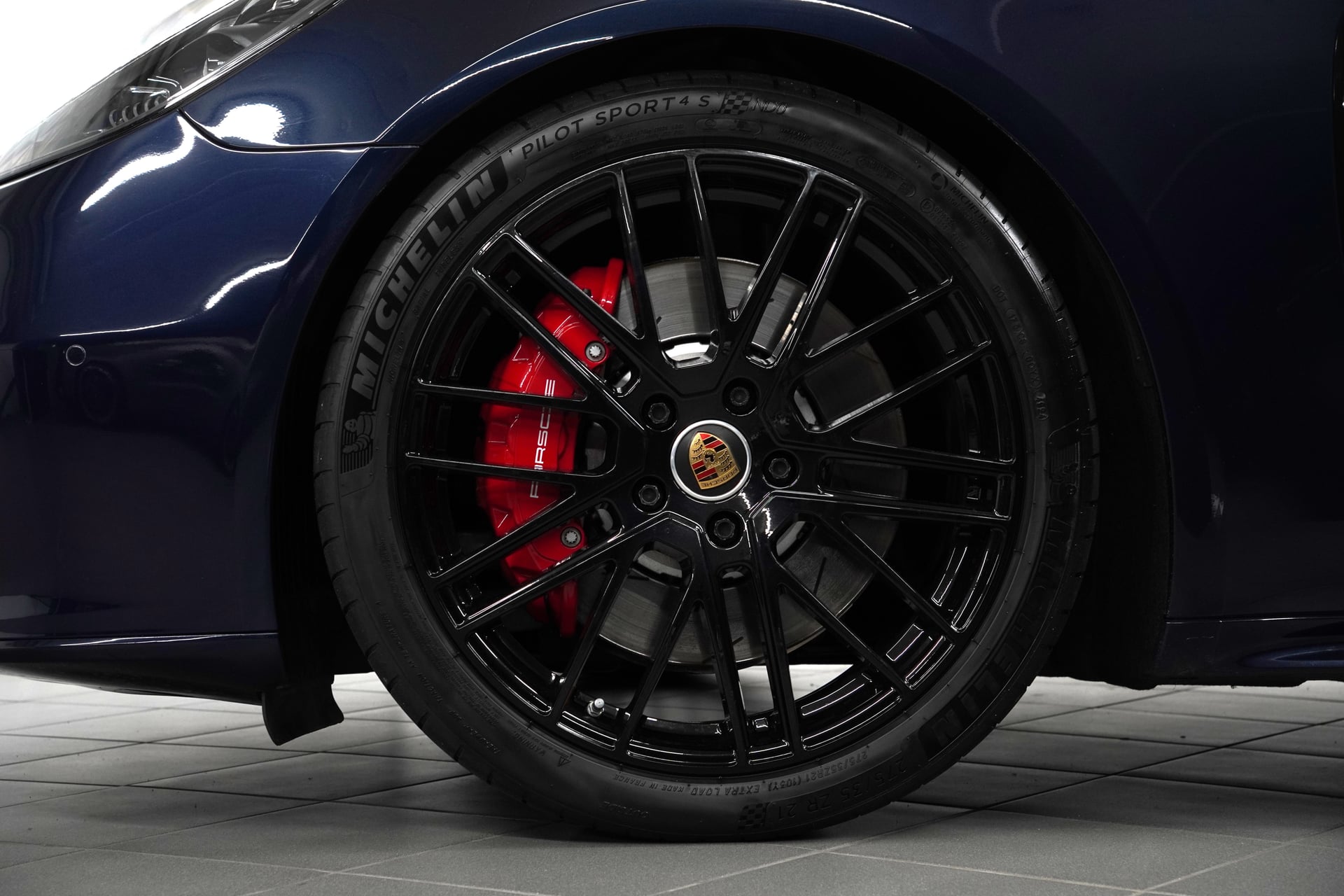Porsche Panamera GTS Sport Turismo PDK – Bild 9