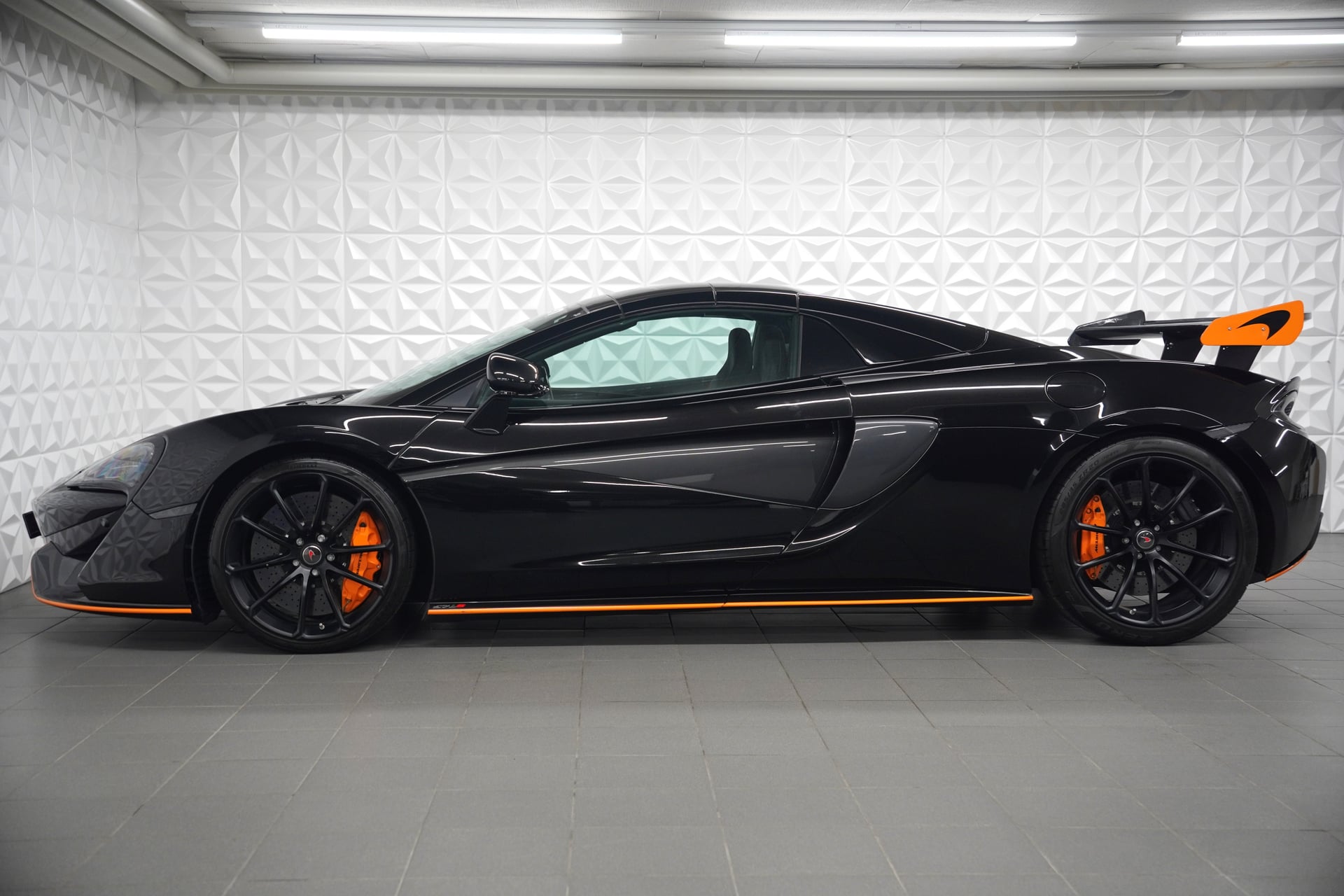 McLaren 570S Spider 3.8 V8 SSG – Bild 2