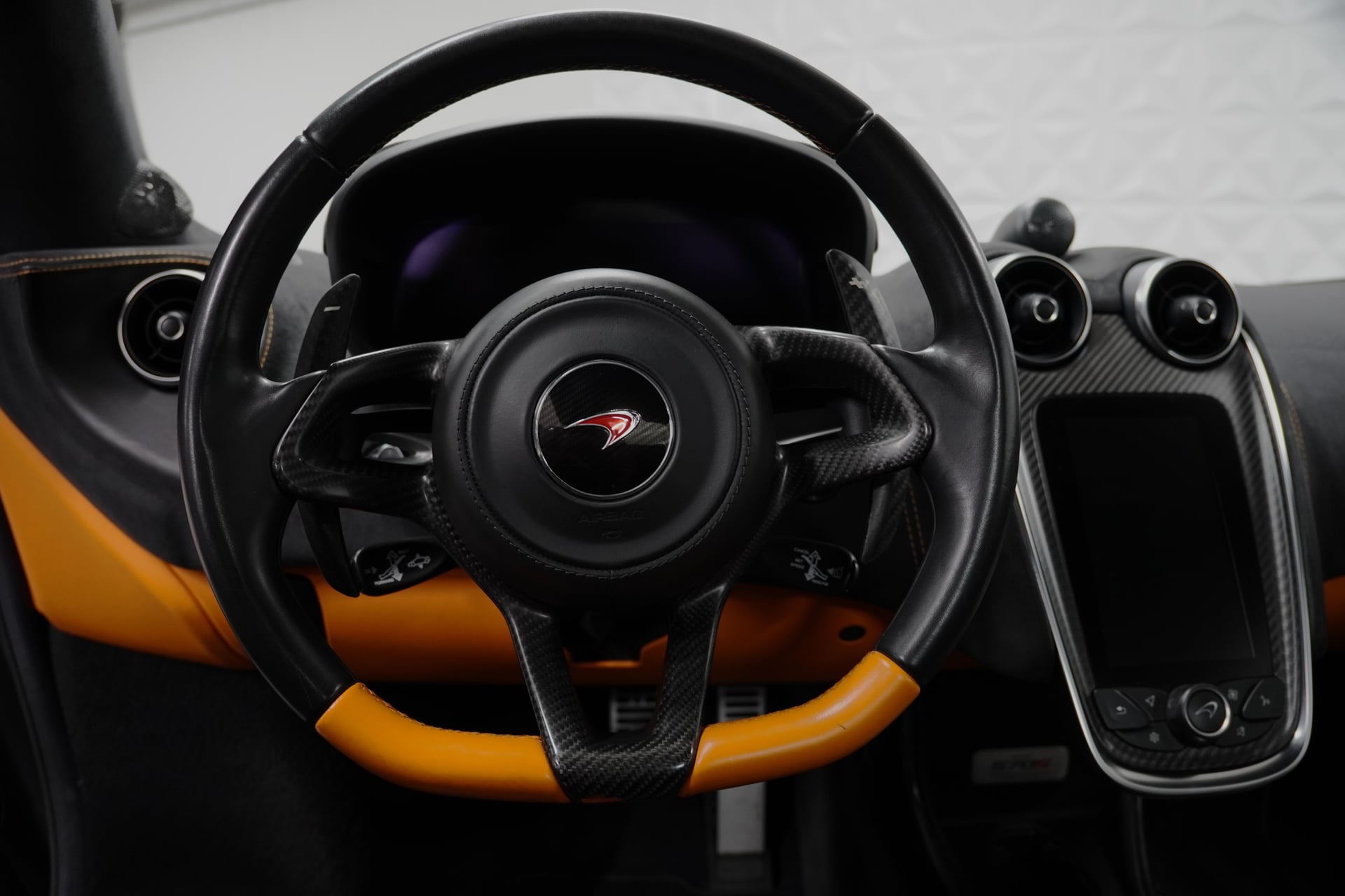 McLaren 570S Spider 3.8 V8 SSG – Bild 14