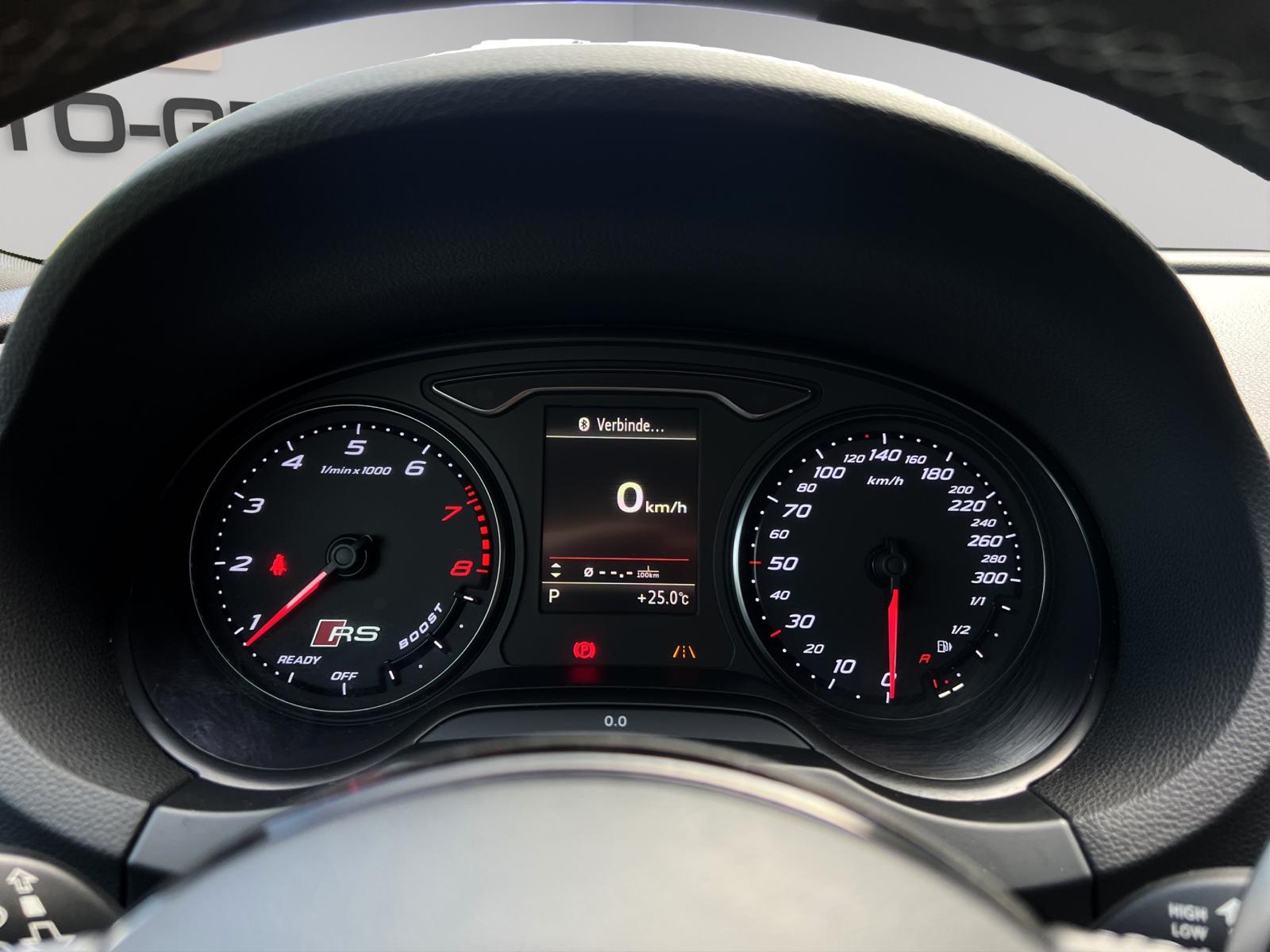 Audi RS3 2.5 TSI quattro S-tronic – Bild 17