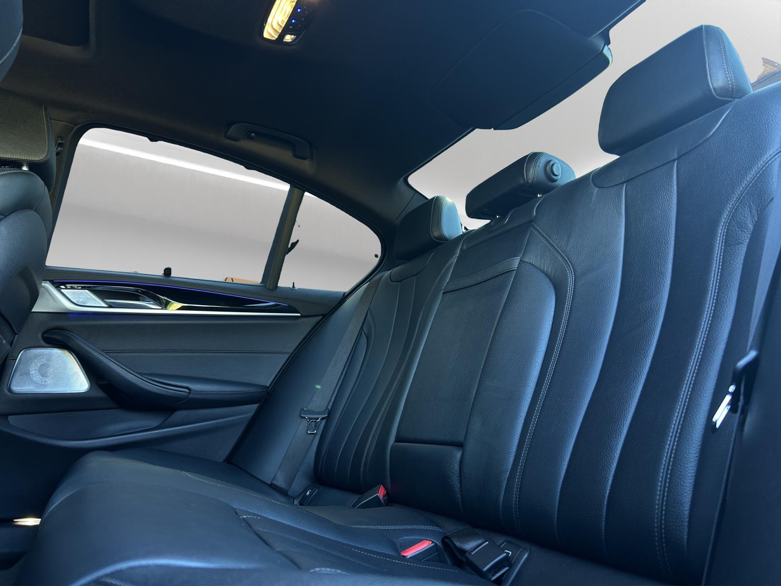 BMW M550i xDrive Steptronic – Bild 12
