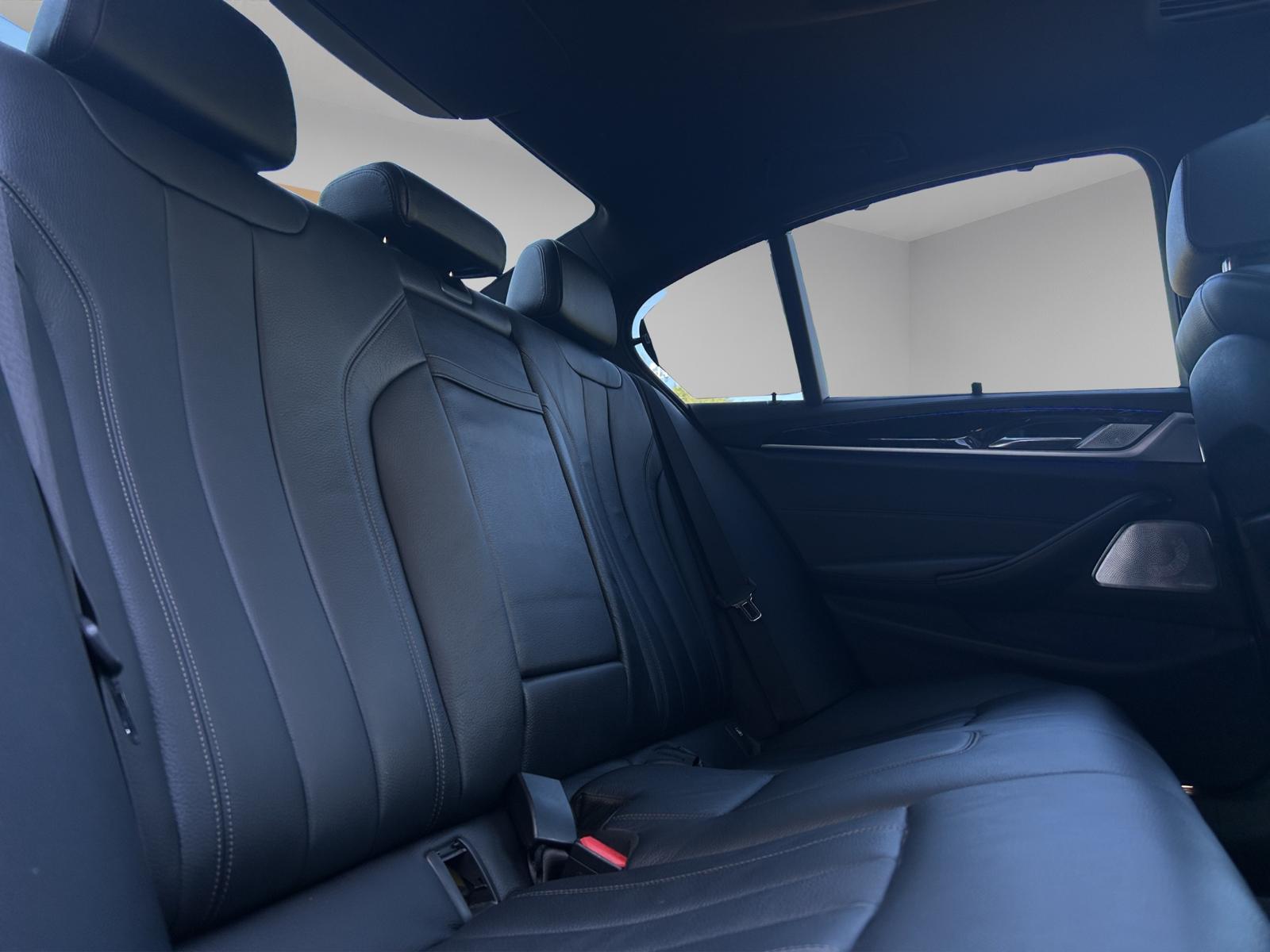BMW M550i xDrive Steptronic – Bild 14