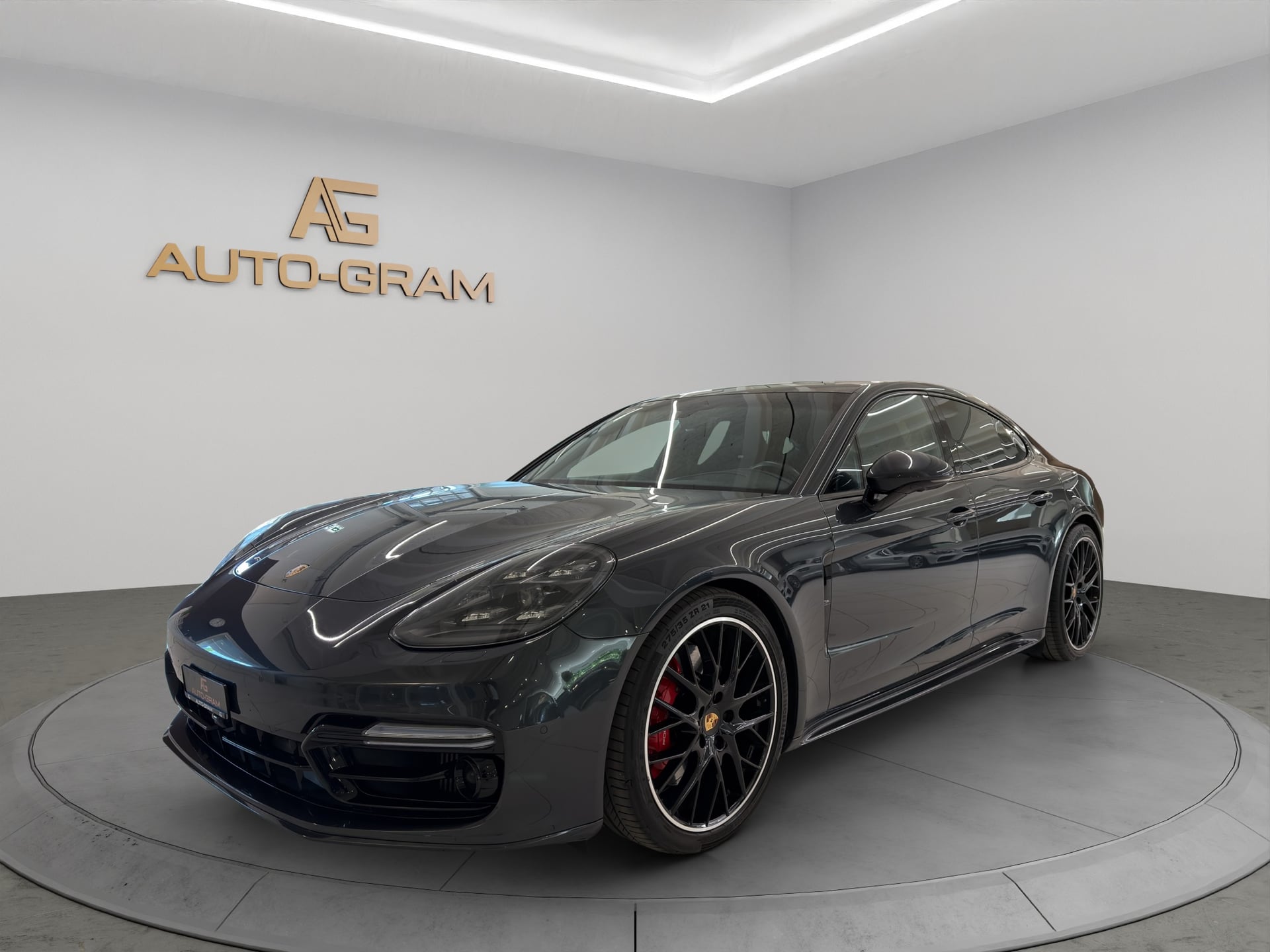 Porsche Panamera GTS PDK
