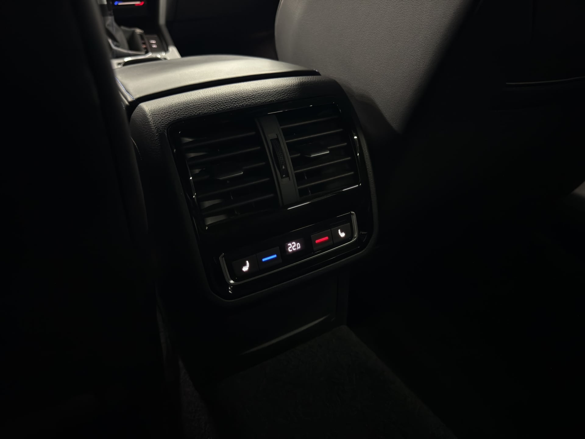 VW Arteon SB 2.0 TSI R-Line 4Motion DSG – Bild 24