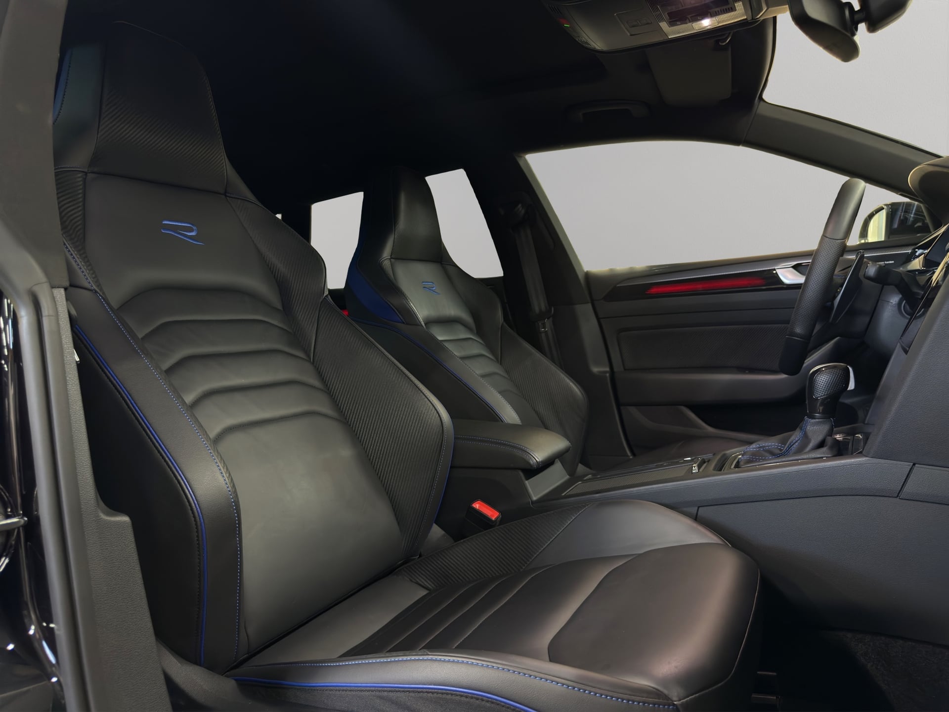 VW Arteon SB 2.0 TSI R-Line 4Motion DSG – Bild 14