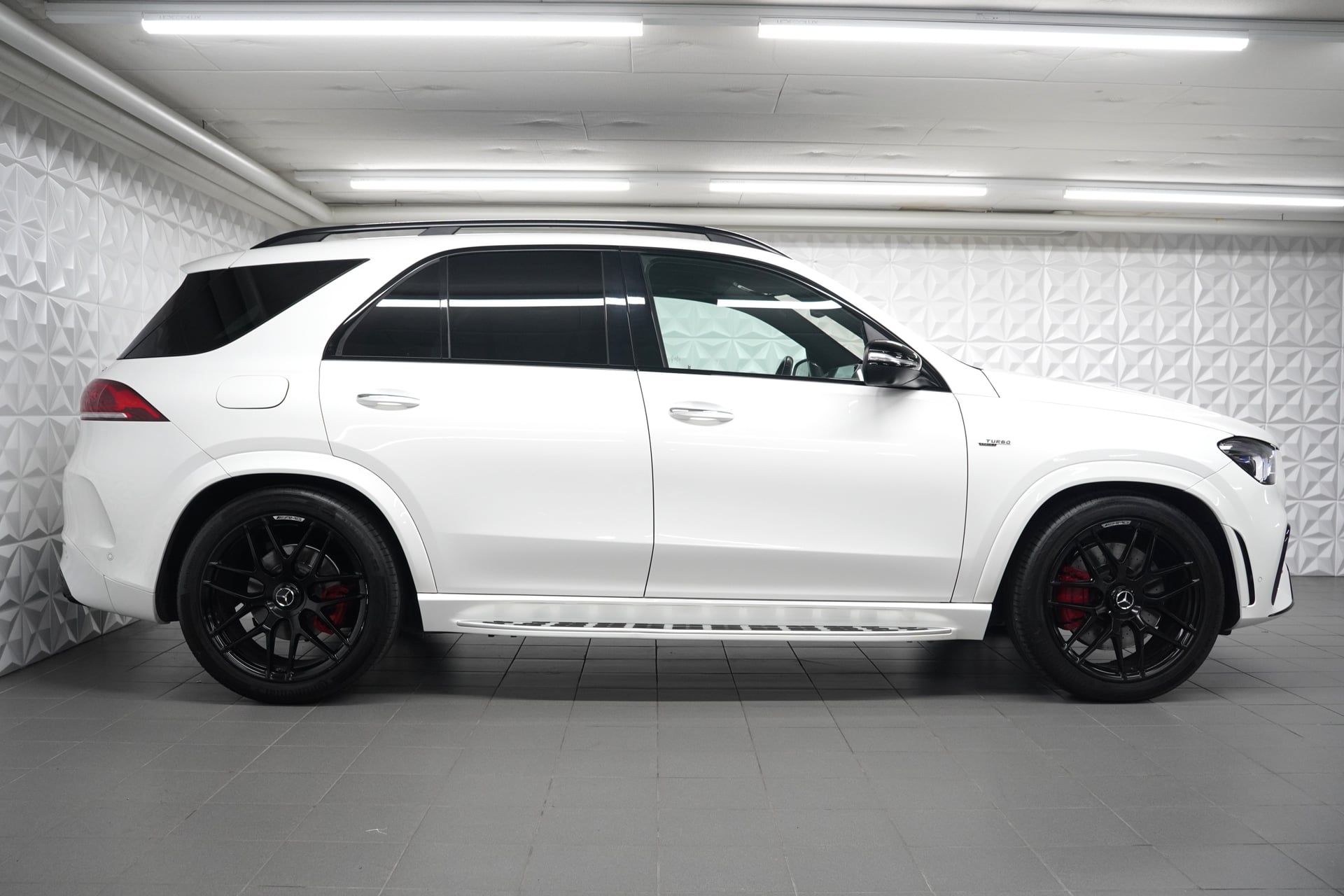 Mercedes-Benz GLE 53 AMG 4Matic+ 9G-Speedshift – Bild 6