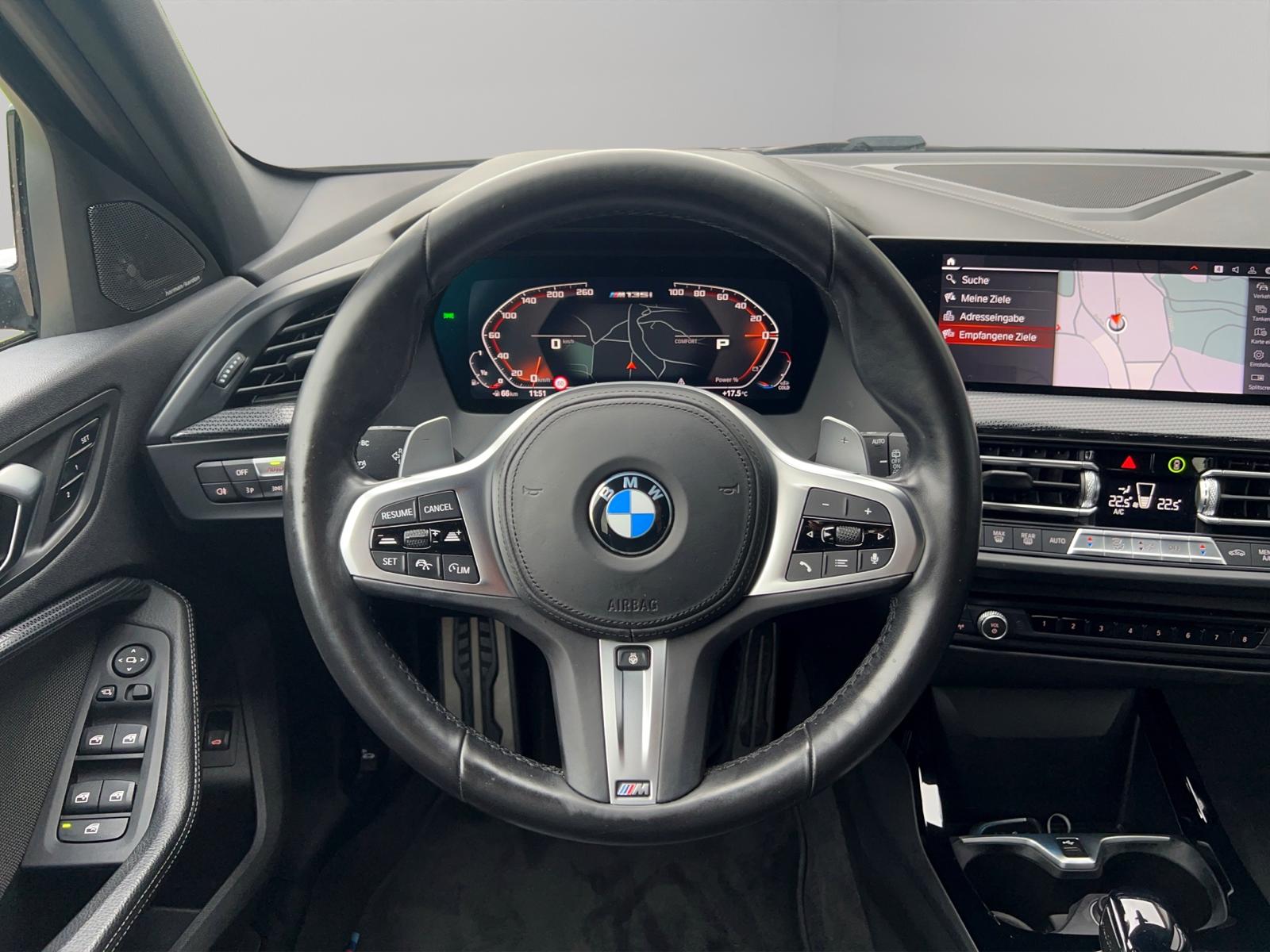 BMW M135i xDrive Steptronic – Bild 16