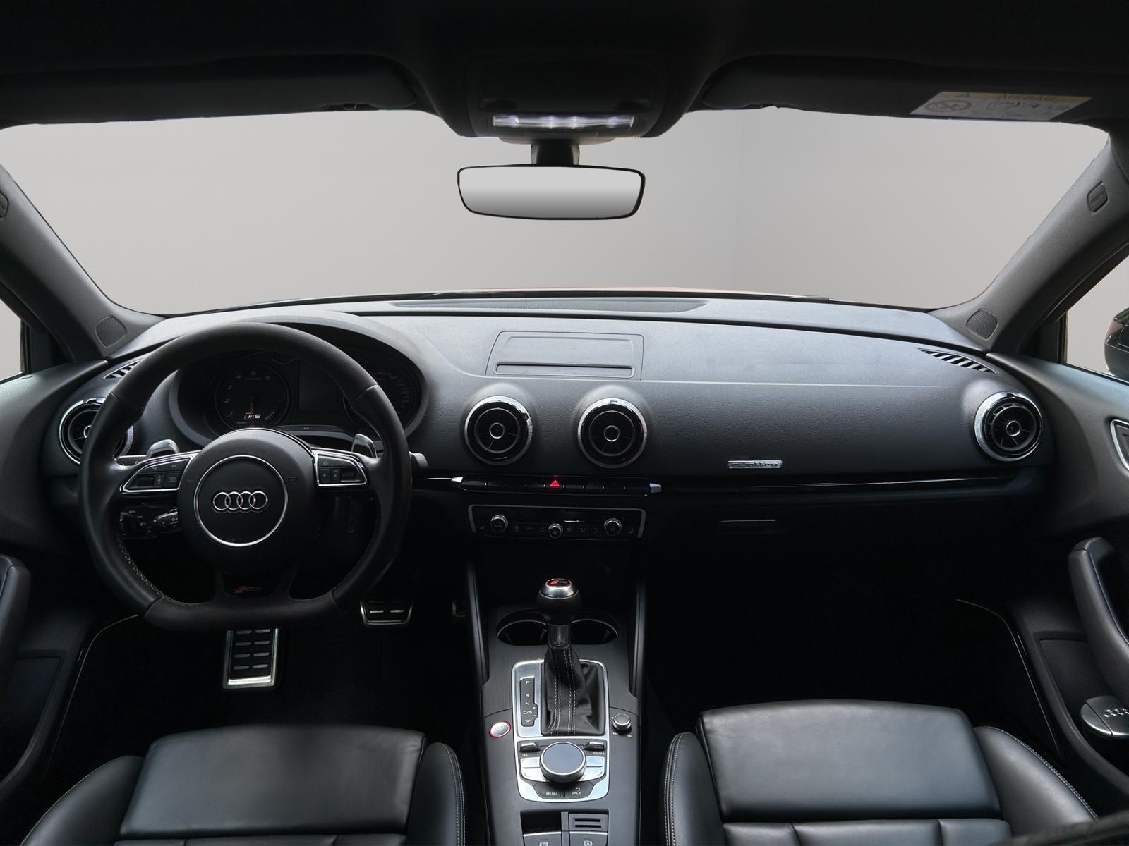 Audi RS3 2.5 TSI quattro S-tronic – Bild 14