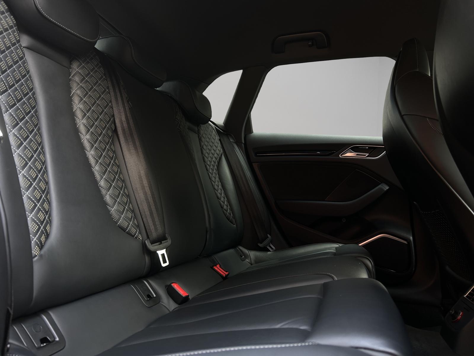 Audi RS3 2.5 TSI quattro S-tronic – Bild 22