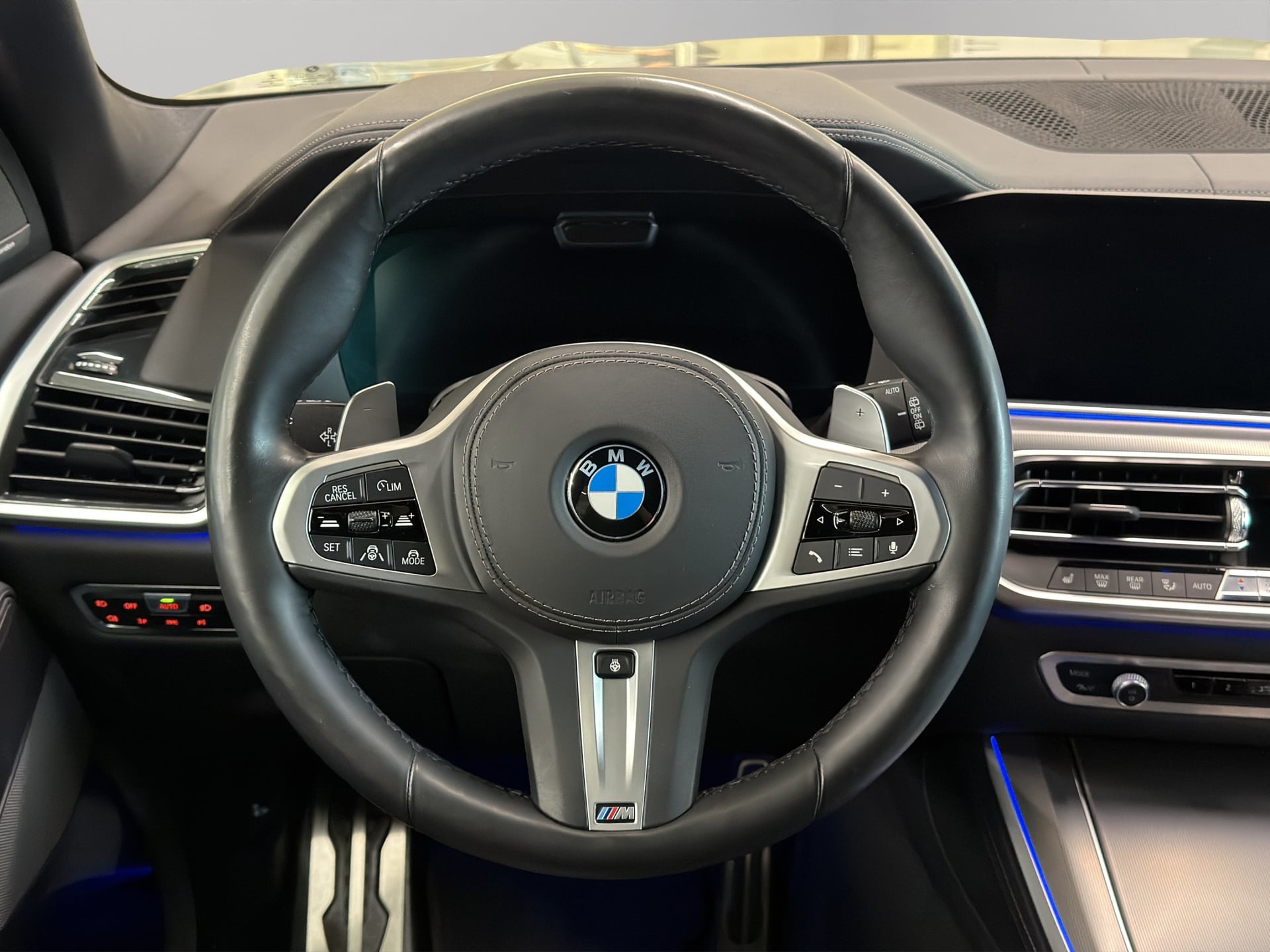 BMW X5 xDrive M50i Steptronic – Bild 16
