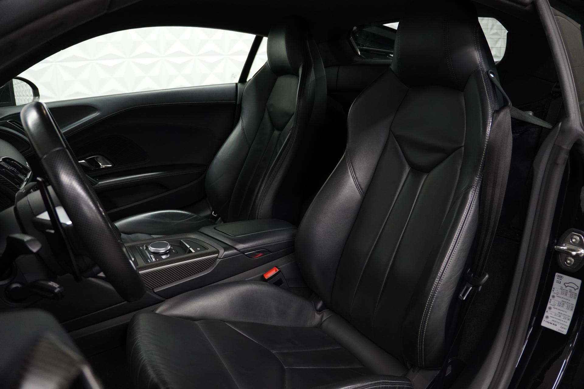 Audi R8 Coupé 5.2 plus S-Tronic – Bild 11