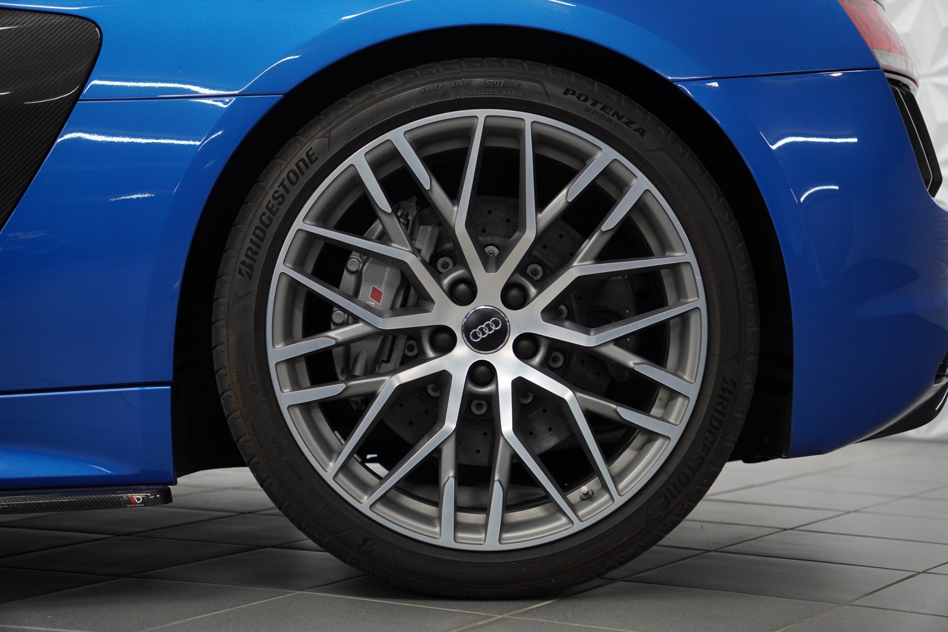 Audi R8 Coupé 5.2 plus S-Tronic – Bild 10