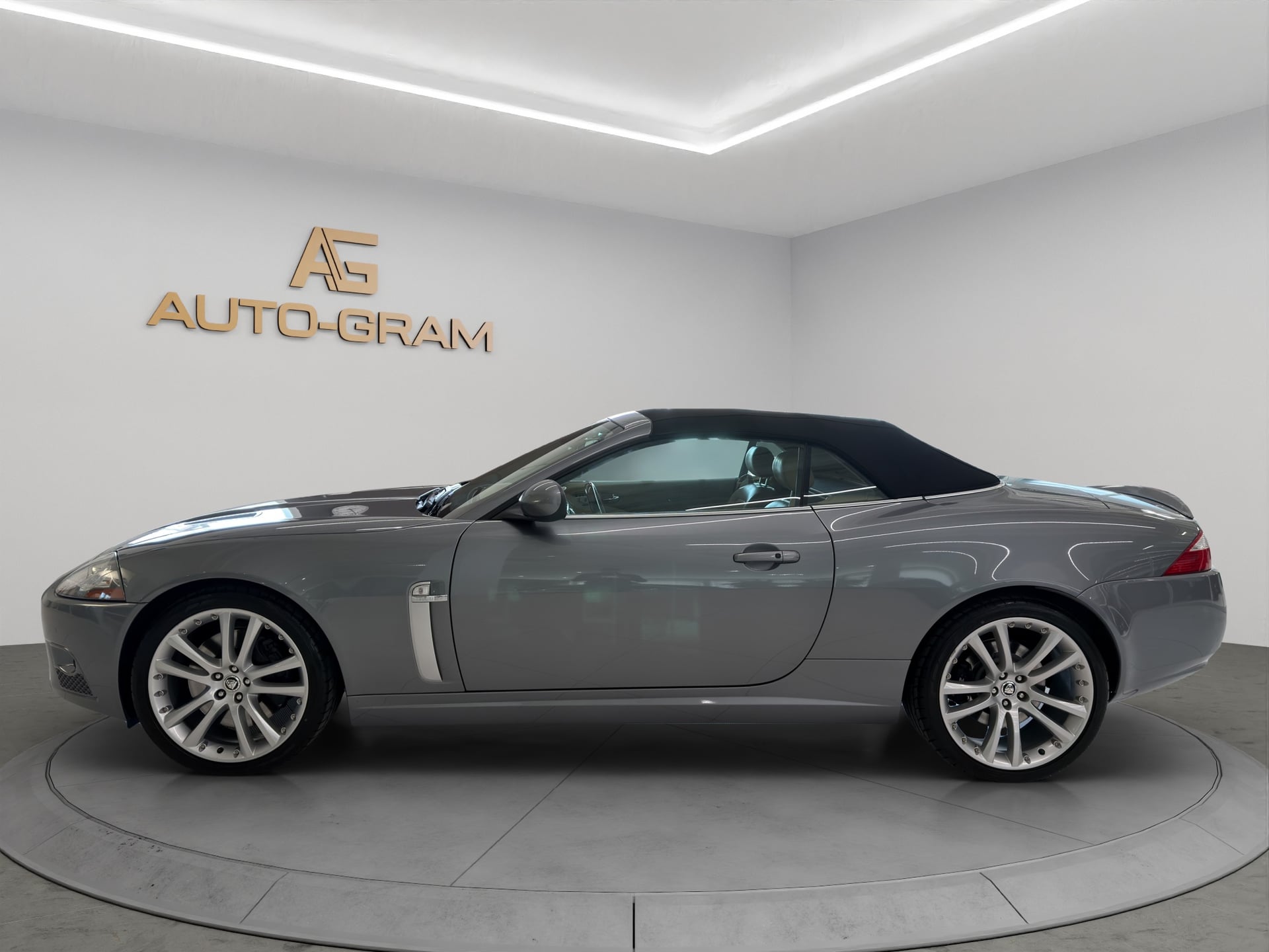 Jaguar XKR 4.2 V8 SC Automatic – Bild 2