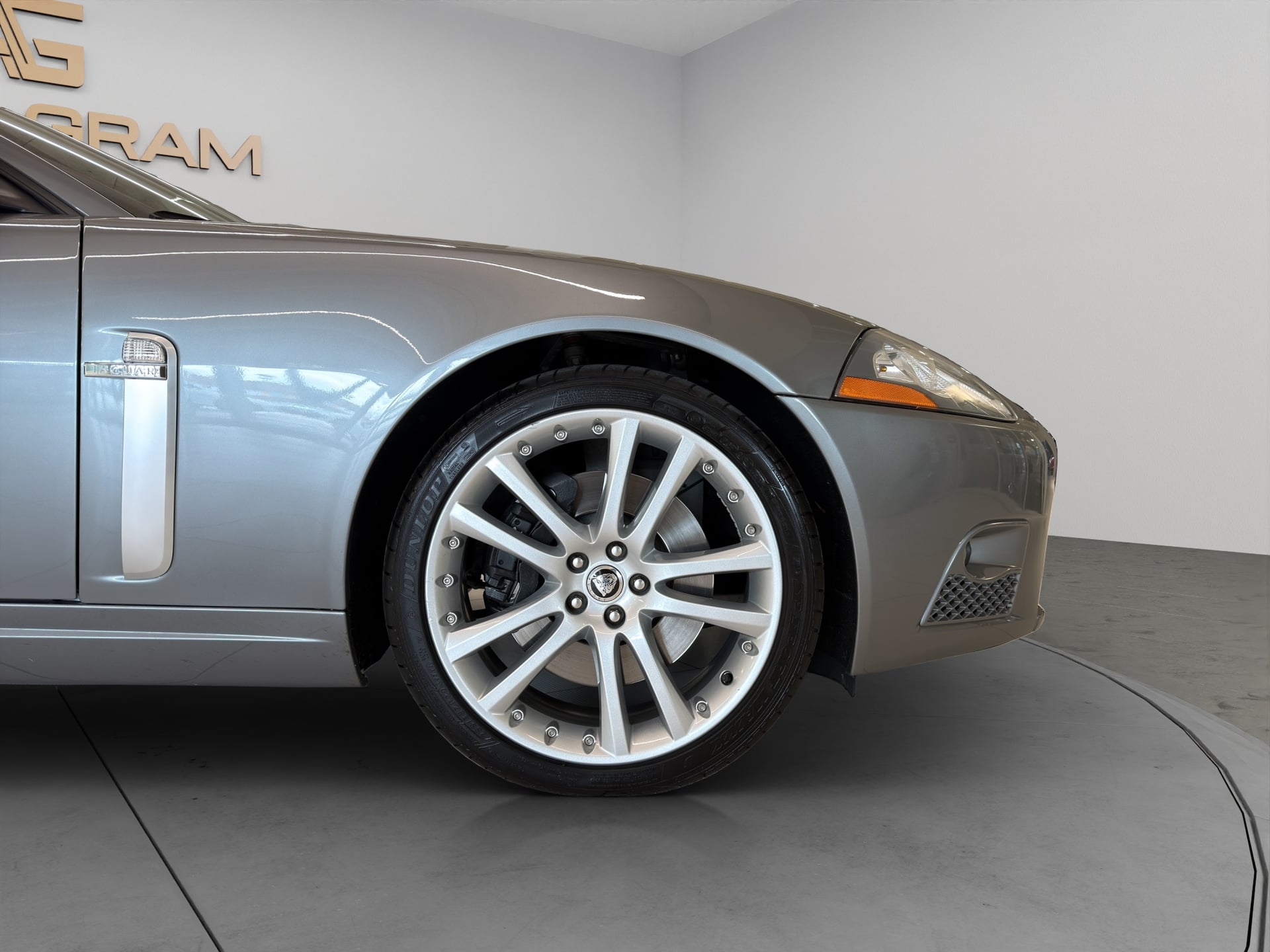 Jaguar XKR 4.2 V8 SC Automatic – Bild 9