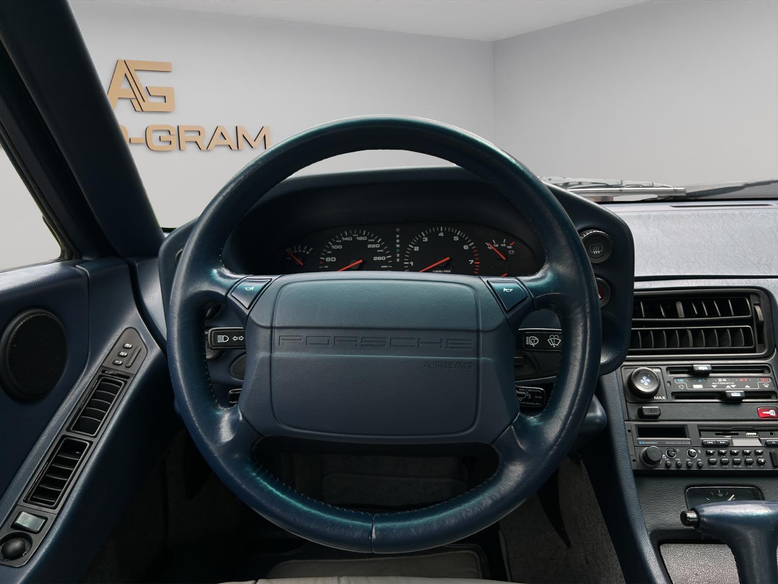 Porsche 928 GTS – Bild 15
