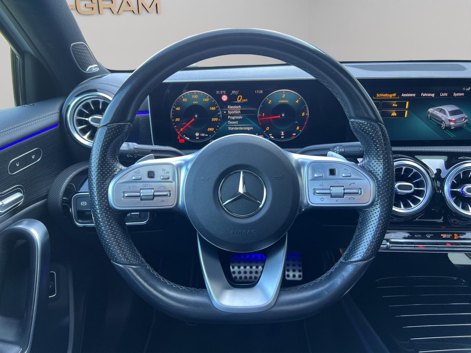 Mercedes-Benz A 220 d AMG Line 8G-DCT – Bild 16