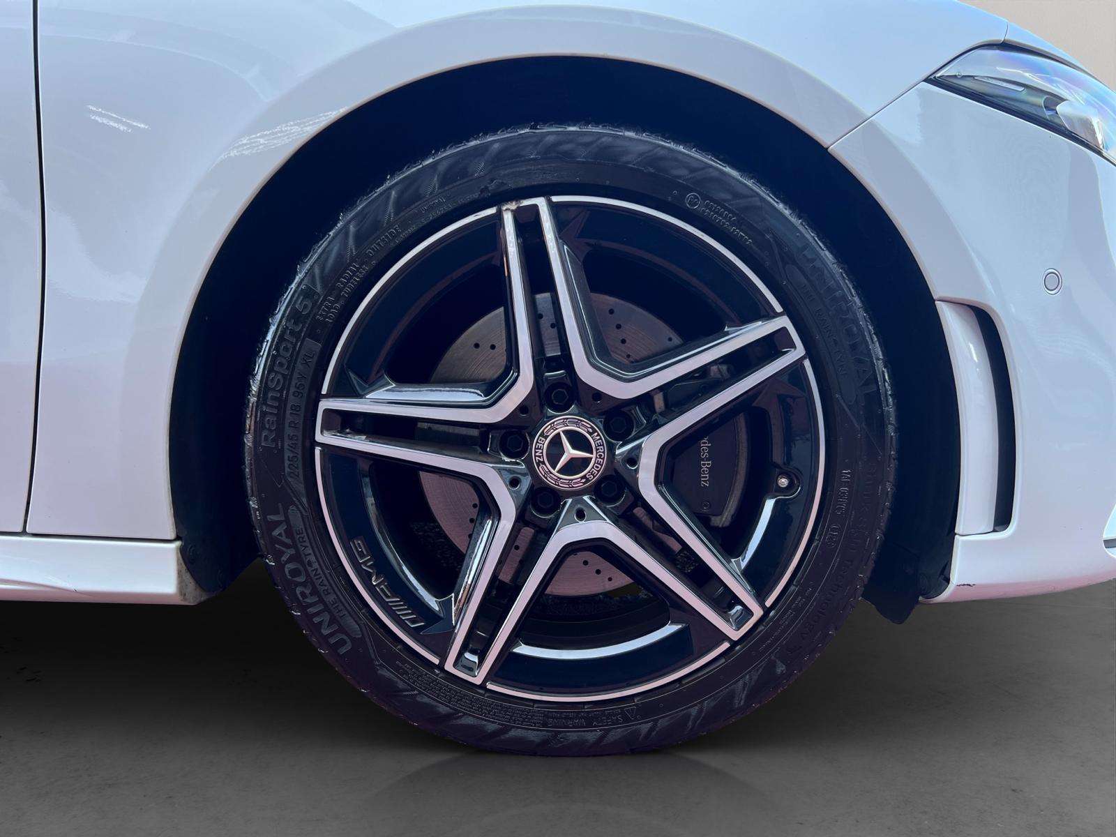 Mercedes-Benz A 220 d AMG Line 8G-DCT – Bild 9