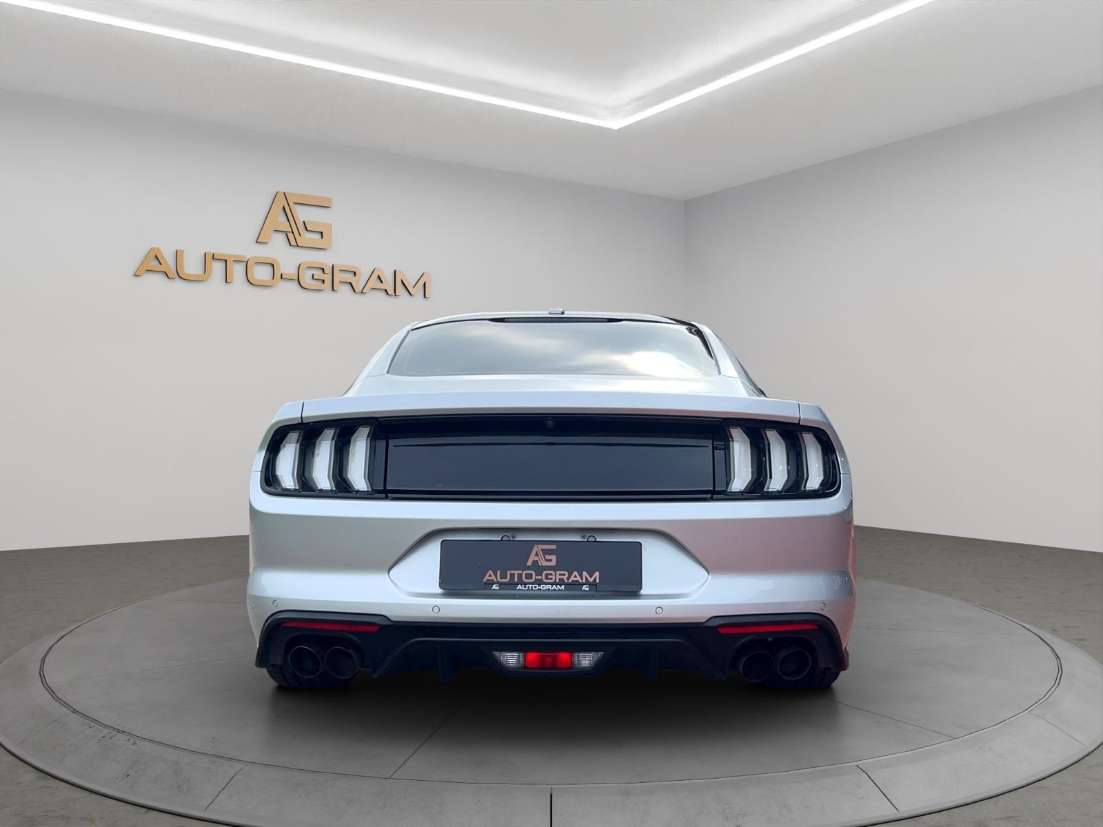 Ford Mustang Fastback 5.0 V8 GT – Bild 4