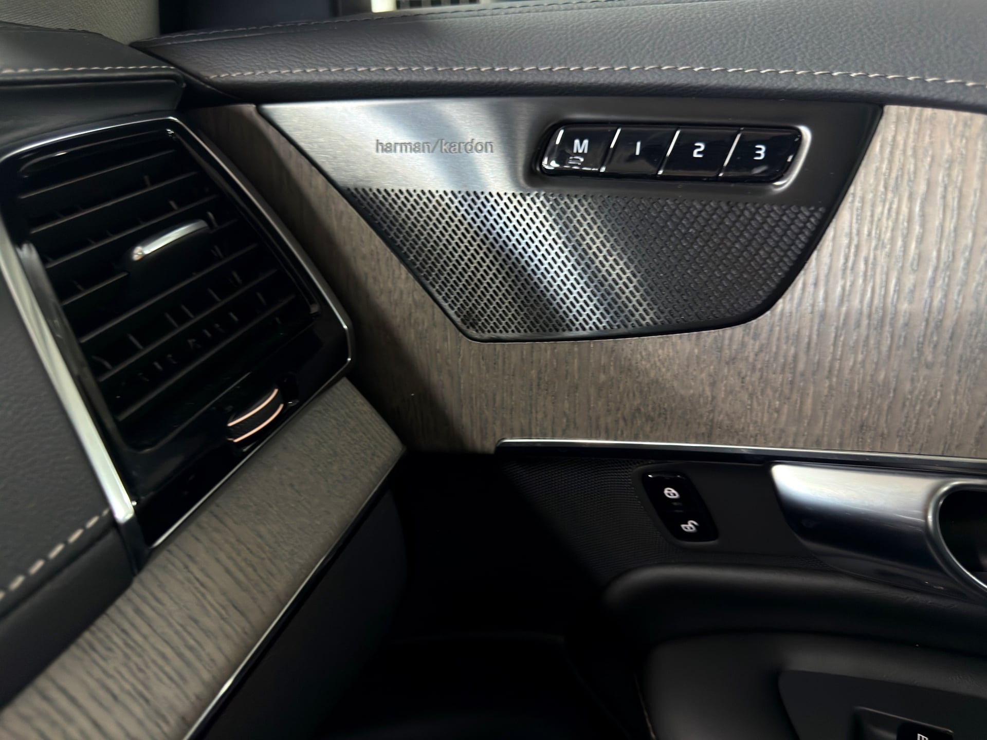Volvo XC90 T8 eAWD PluginHybrid Inscription Geartronic – Bild 22