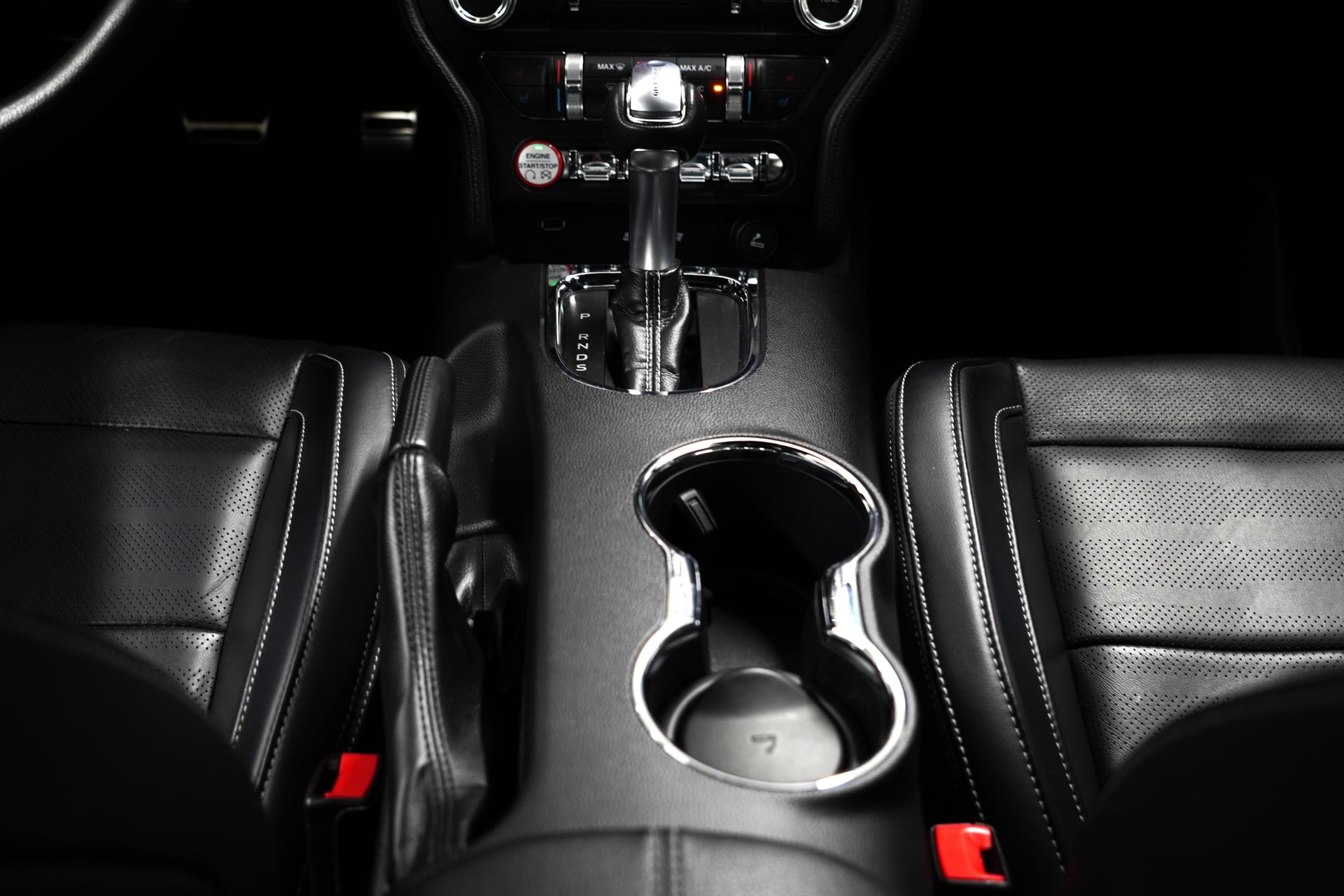 Ford Mustang Convertible 2.3 Automat – Bild 16