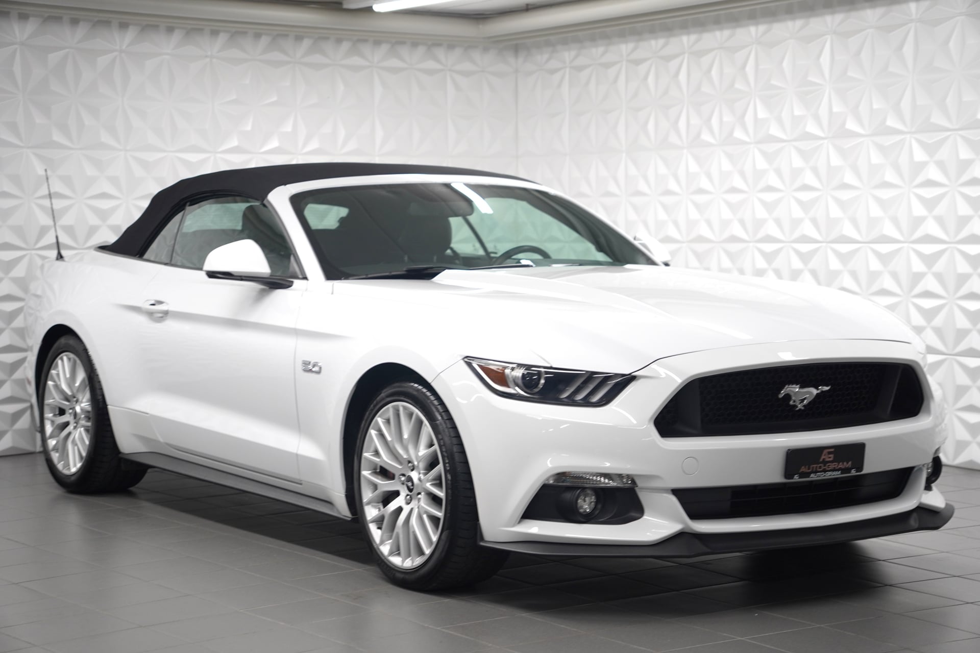 Ford Mustang Convertible 2.3 Automat – Bild 7