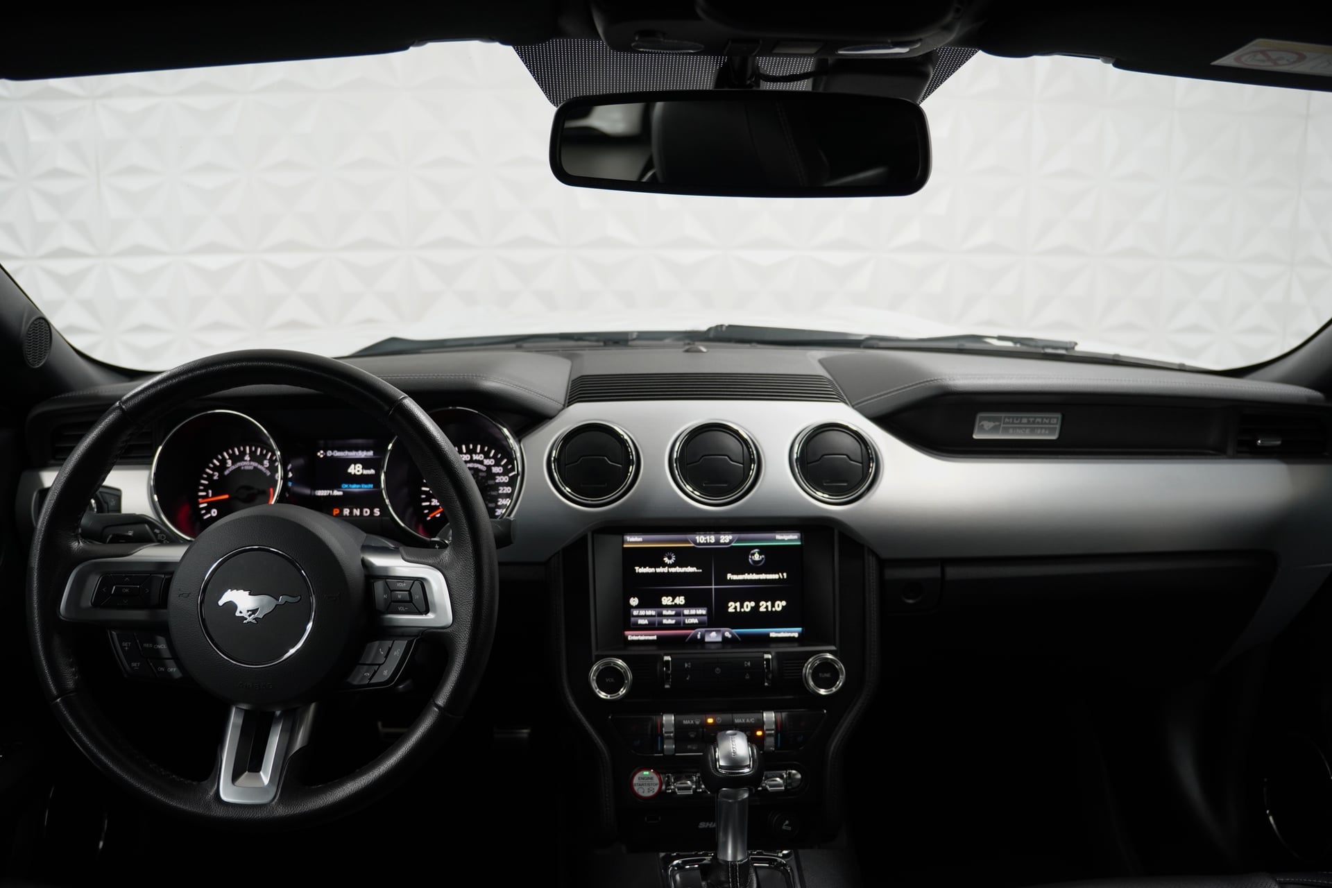 Ford Mustang Convertible 2.3 Automat – Bild 13
