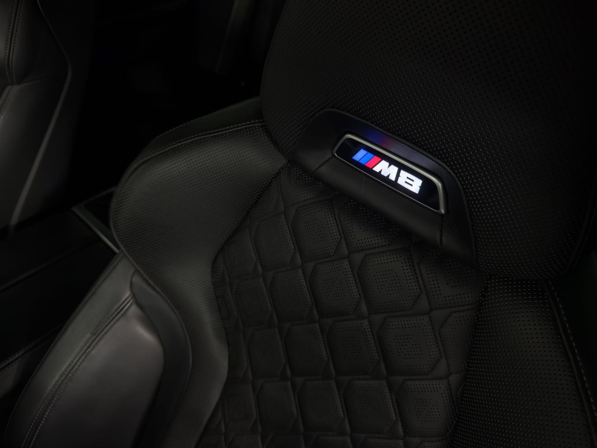 BMW M8 xDrive M Competition Steptronic – Bild 25