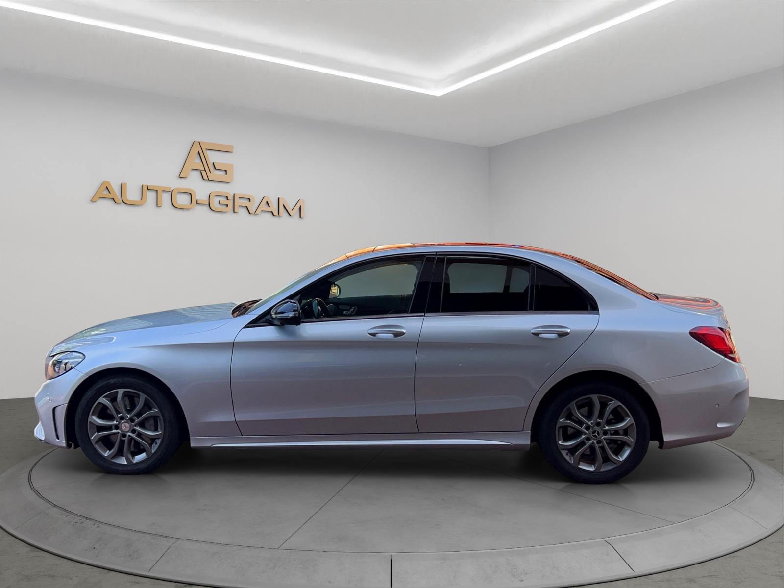Mercedes-Benz C 300 d AMG Line 4Matic 9G-Tronic – Bild 2
