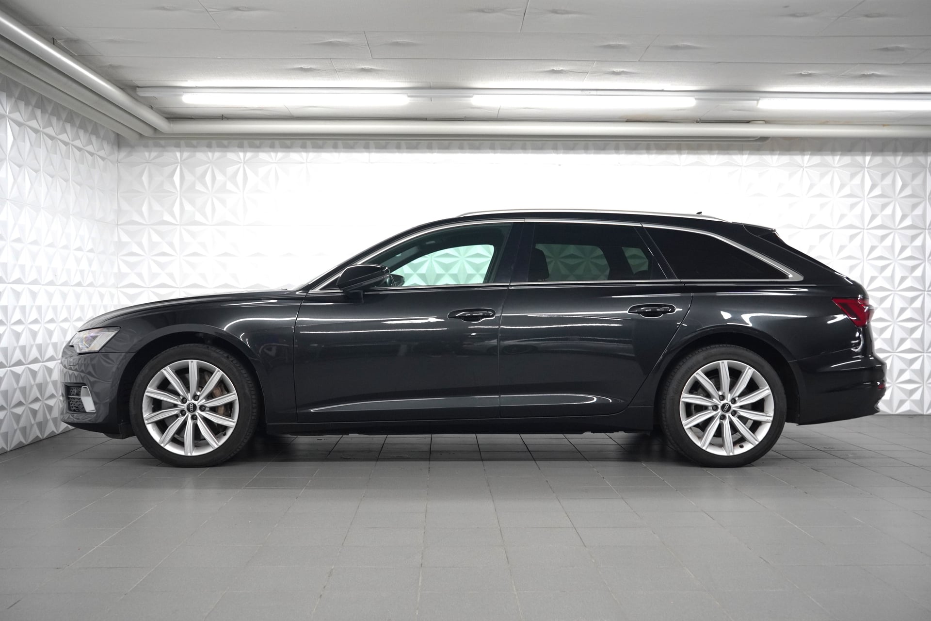 Audi A6 Avant 55 TFSI quattro S-tronic – Bild 2