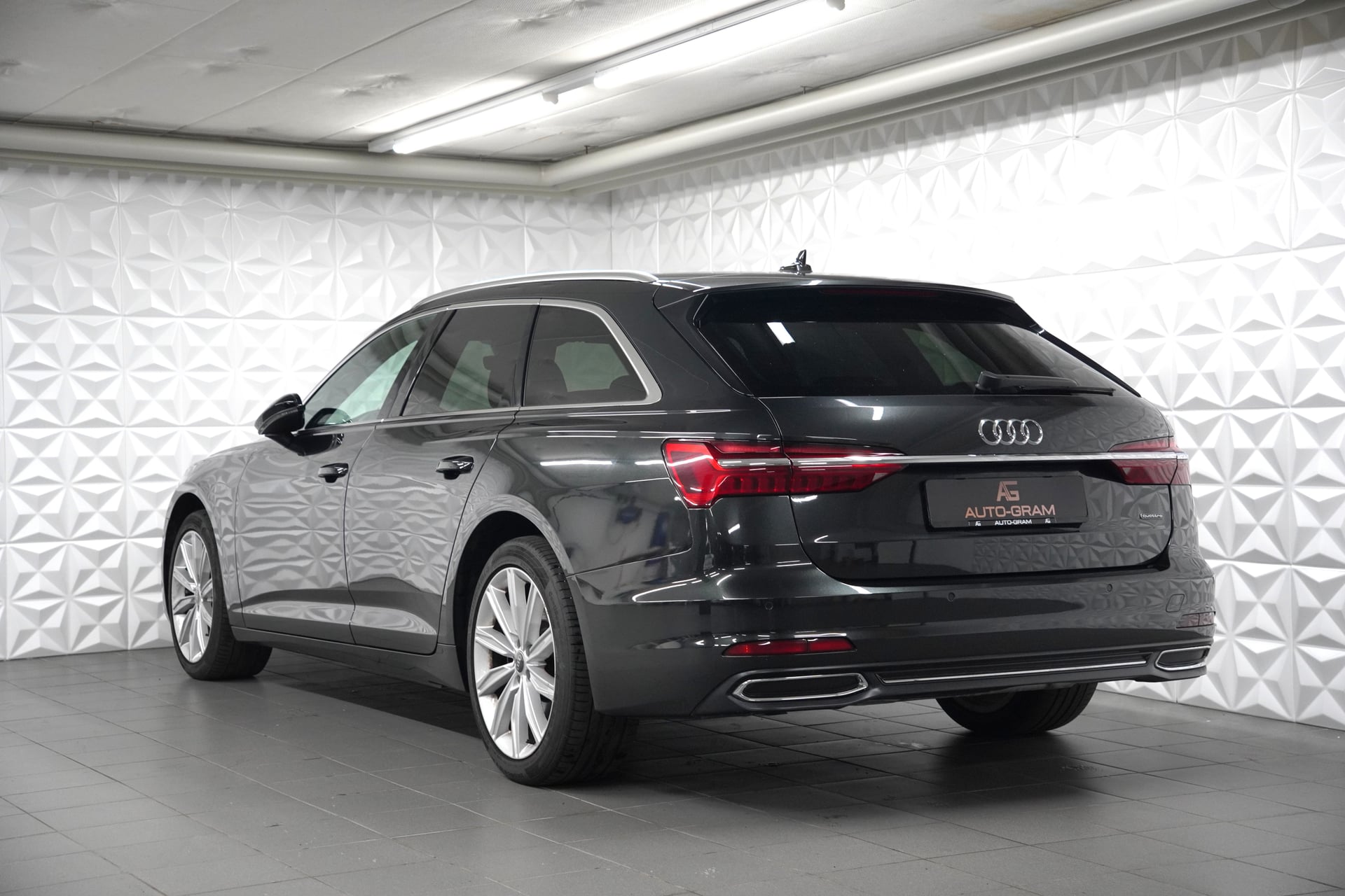 Audi A6 Avant 55 TFSI quattro S-tronic – Bild 3