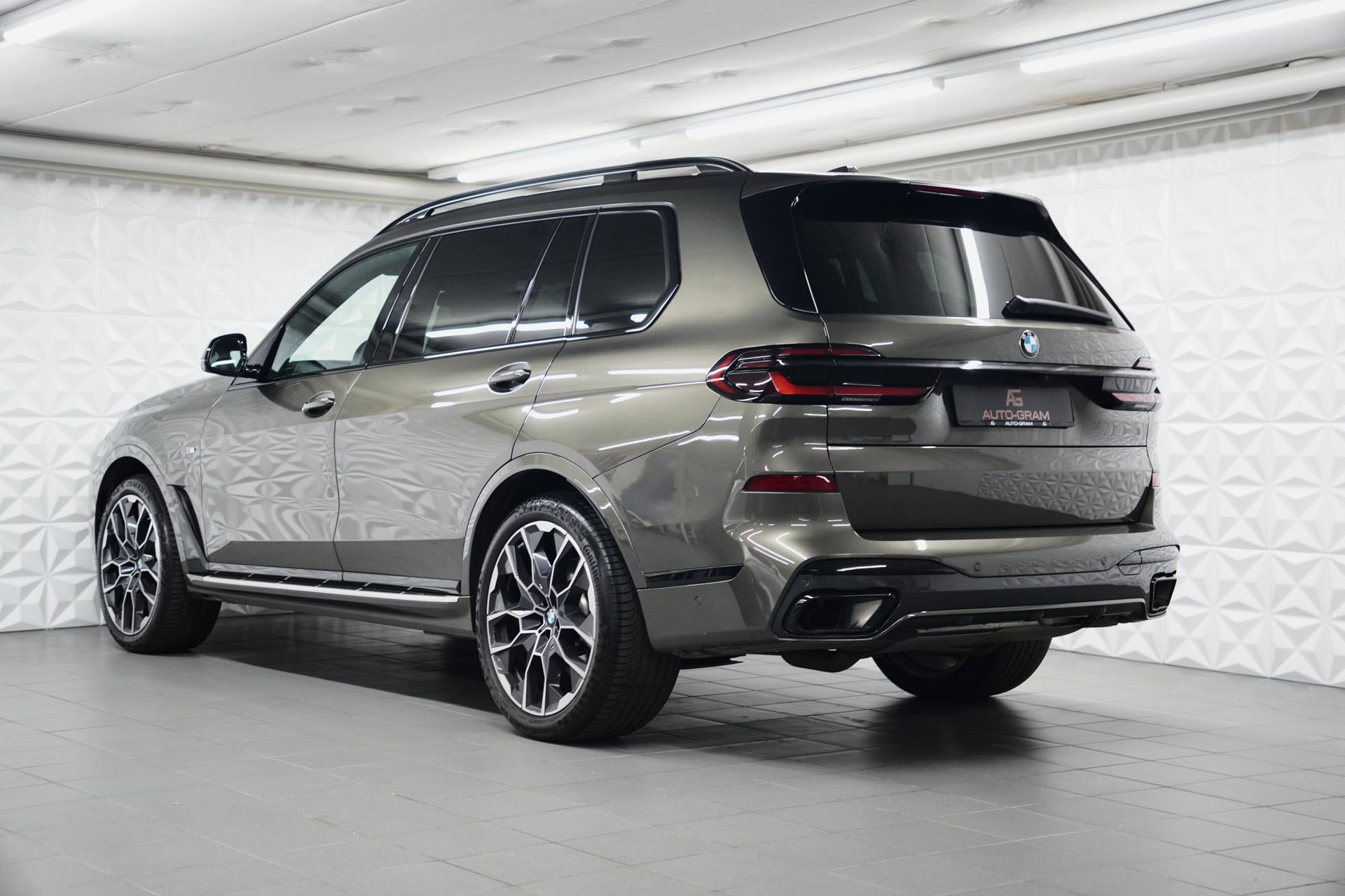 BMW X7 xDrive 48V 40d M Sport Pro Steptronic – Bild 3