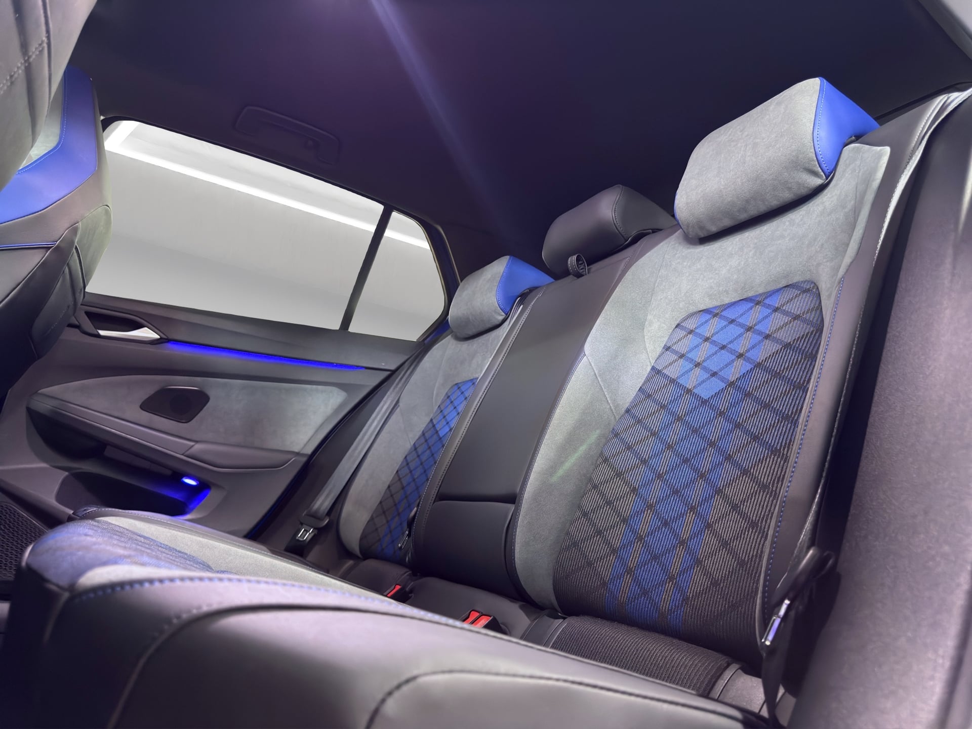 VW Golf 2.0 TSI R DSG 4Motion – Bild 27