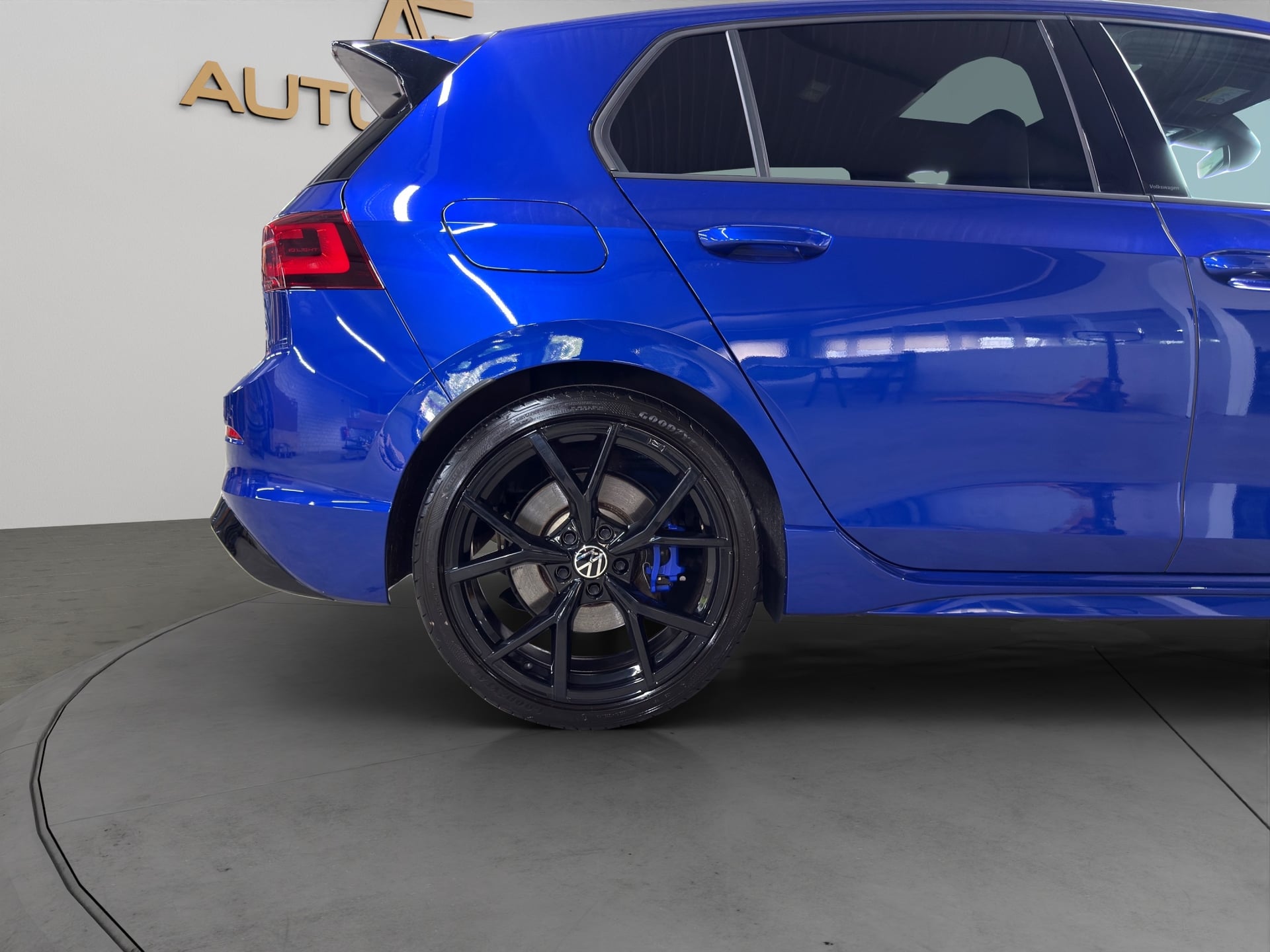 VW Golf 2.0 TSI R DSG 4Motion – Bild 10