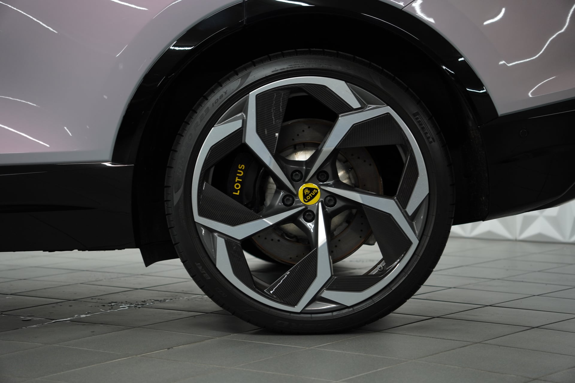 Lotus Eletre 112kWh R – Bild 10