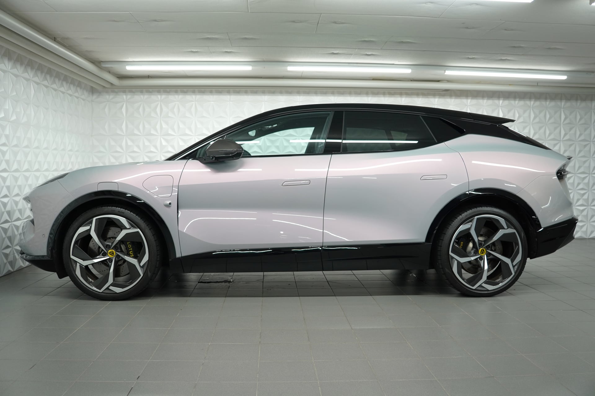Lotus Eletre 112kWh R – Bild 2