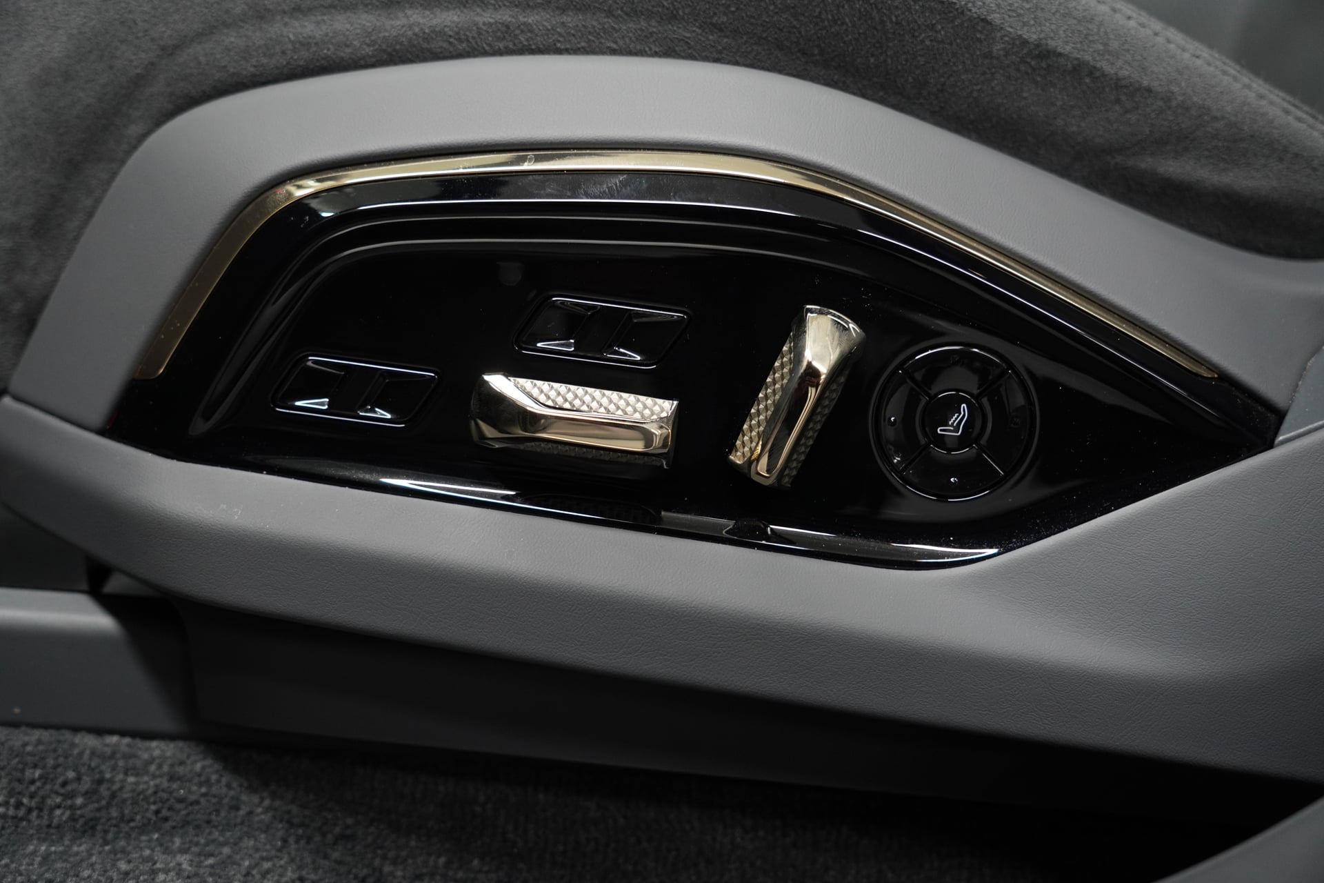 Lotus Eletre 112kWh R – Bild 21