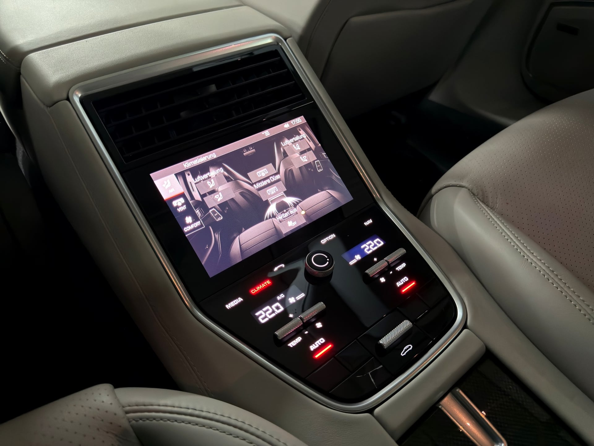 Porsche Panamera 4 E-Hybrid PDK – Bild 21