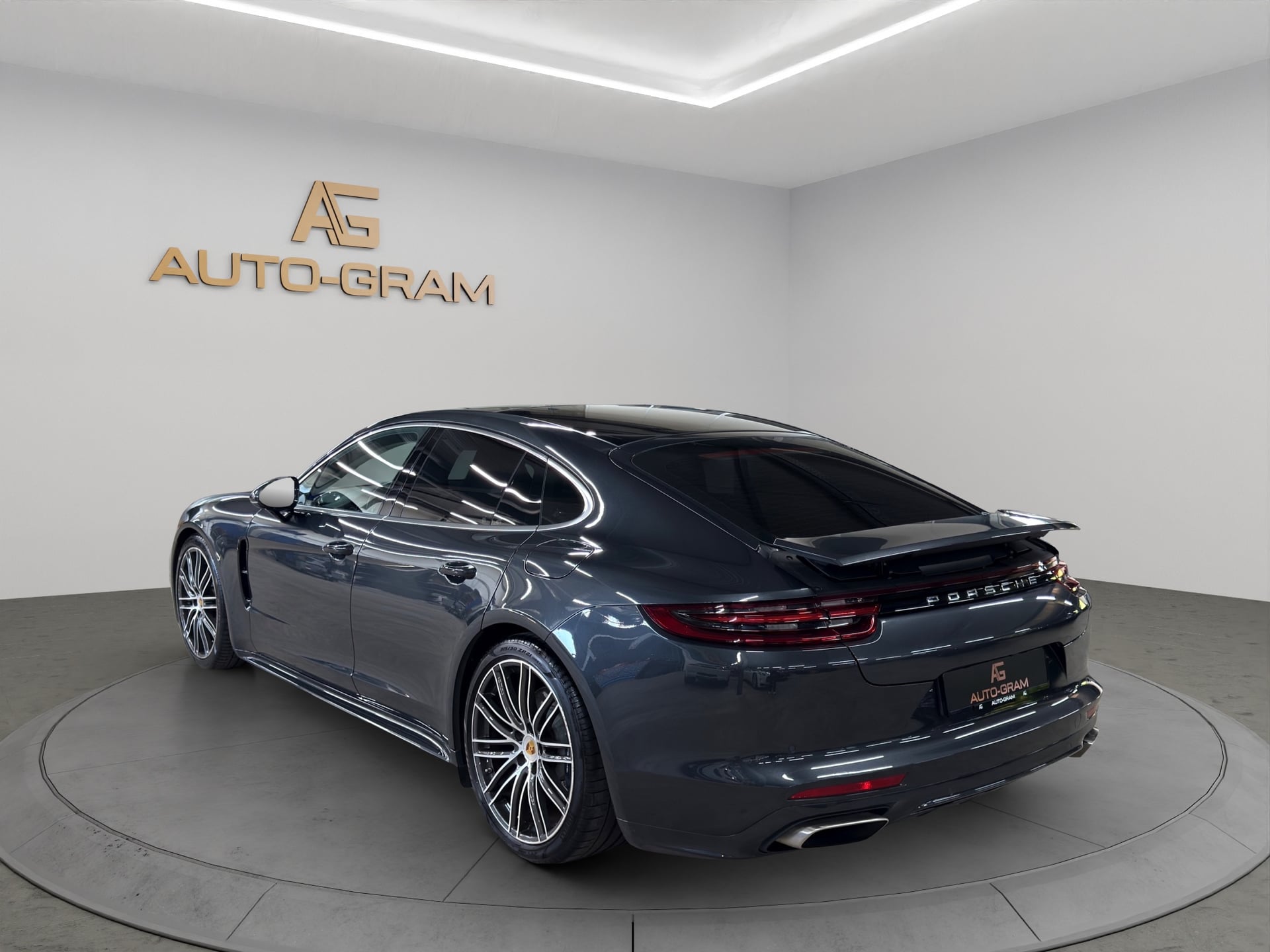 Porsche Panamera 4 E-Hybrid PDK – Bild 3