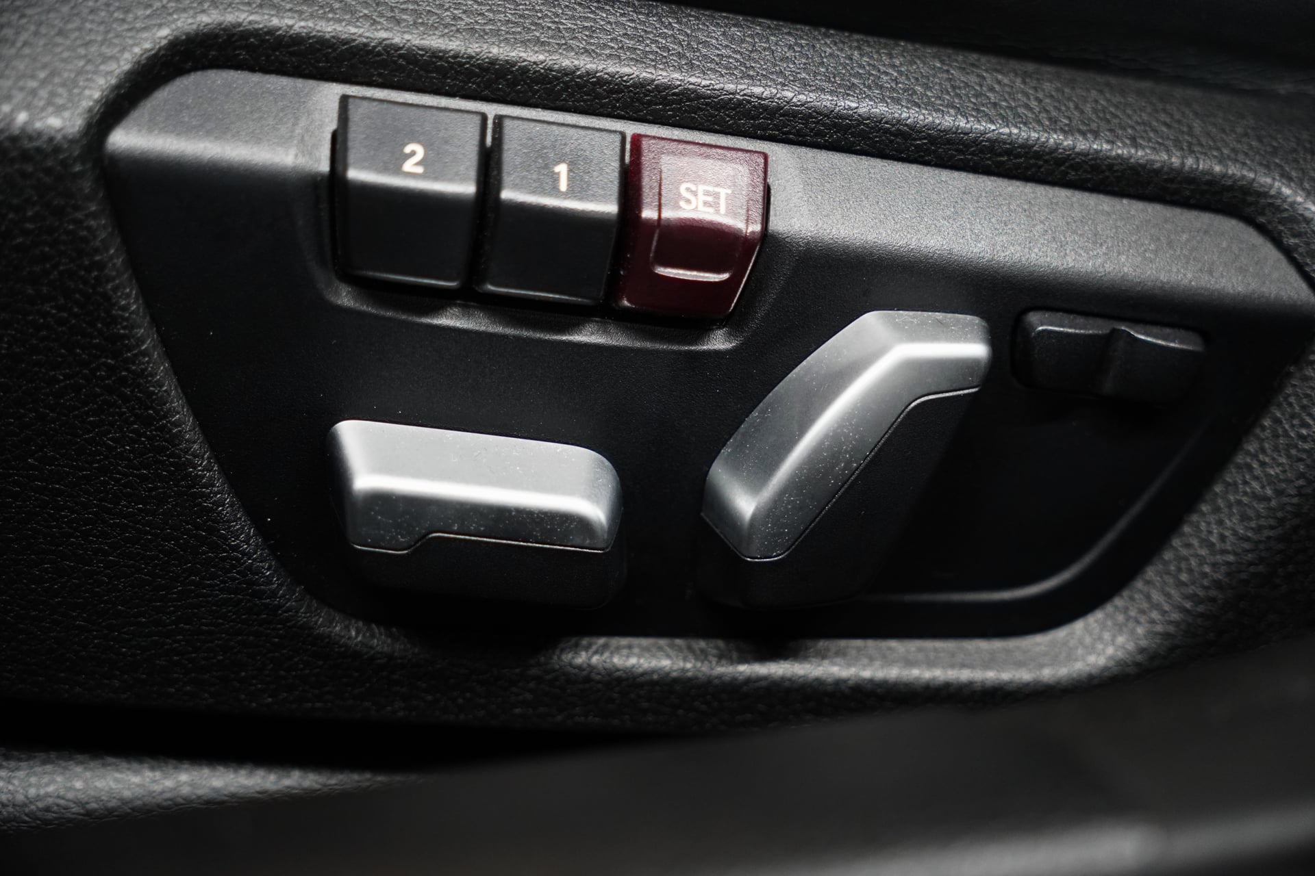 BMW Alpina 3 Series B3 BiTurbo Touring 3.0 xDrive Switch-Tronic – Bild 21